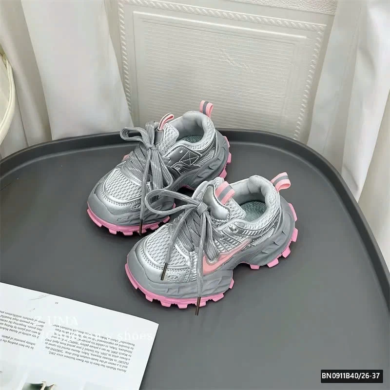 GIÀY THỂ THAO ĐẾ ĐINH