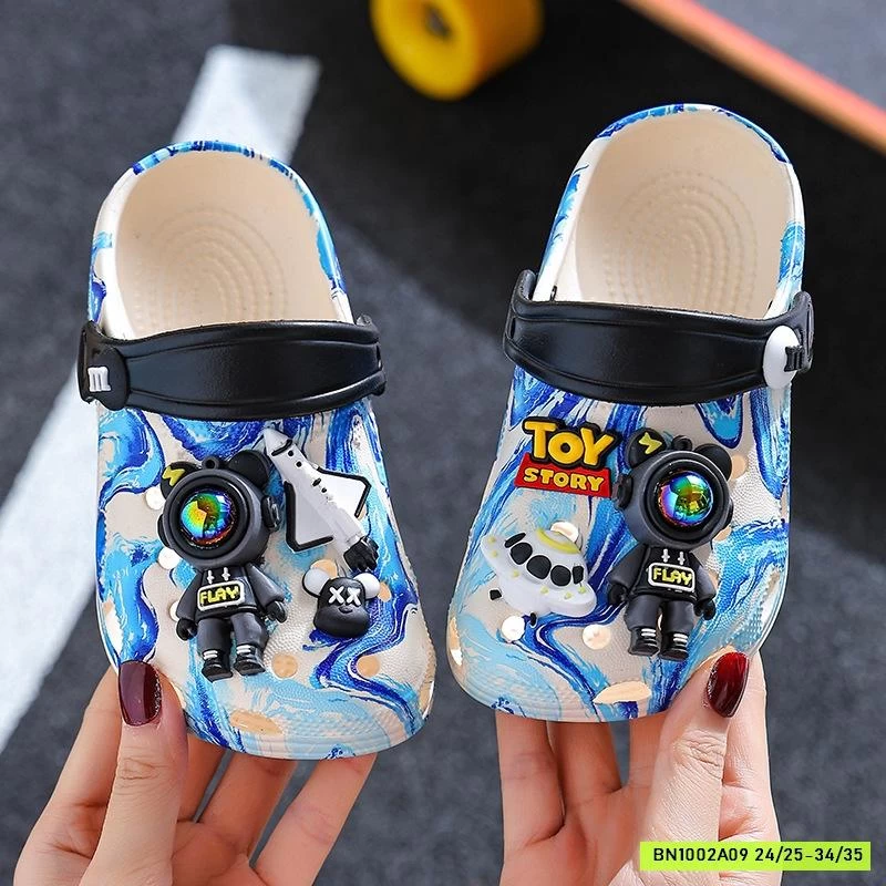 DÉP RỌ LOANG PHI HÀNH GIA