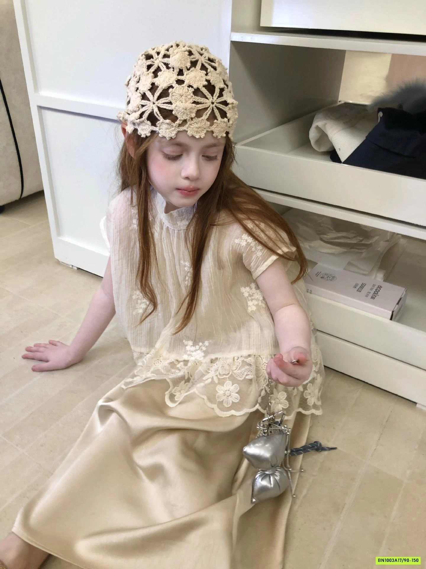 SÉT VÁY LỤA 2 CHI TIẾT