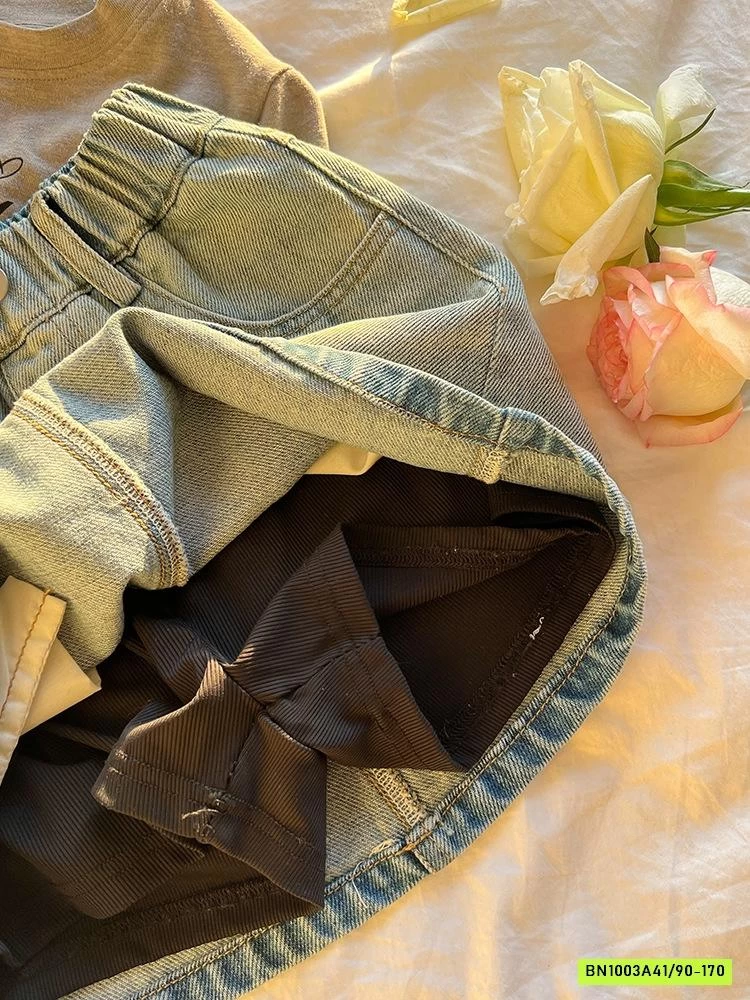 CHÂN VÁY JEANS TÚI SAU 25A040 AMBB