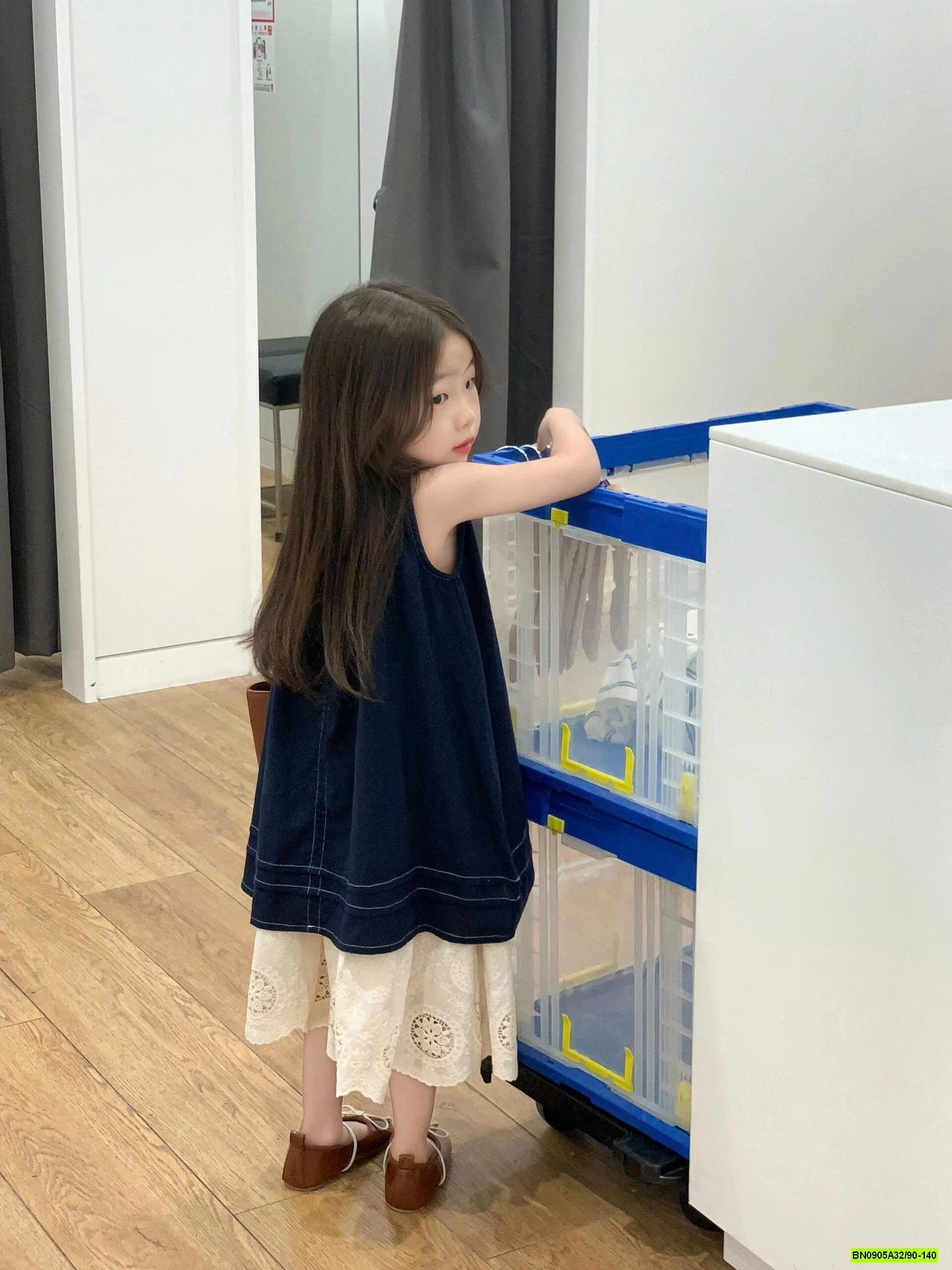 ĐẦM JEANS CỔ YẾM MIX CV REN