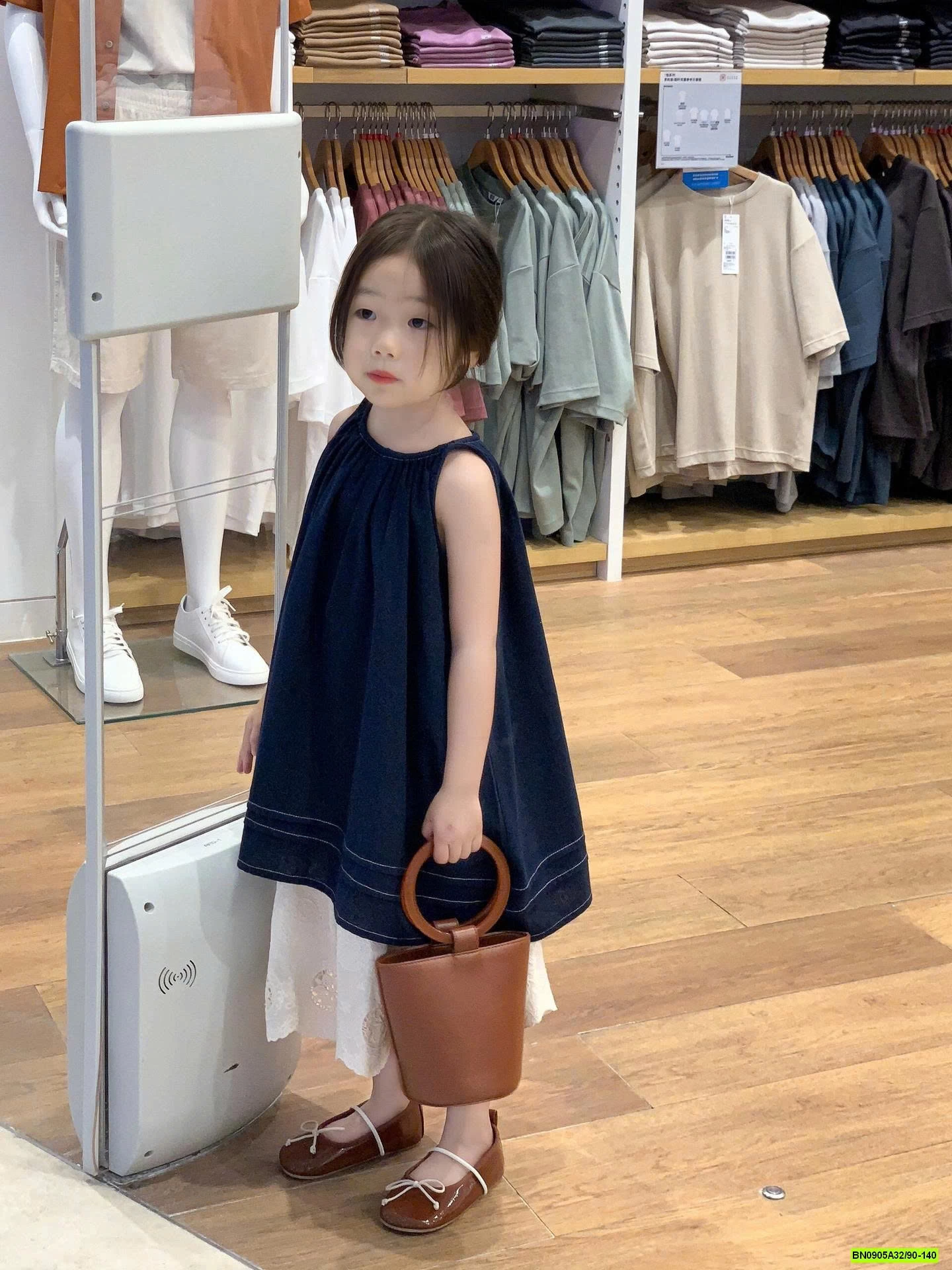 ĐẦM JEANS CỔ YẾM MIX CV REN