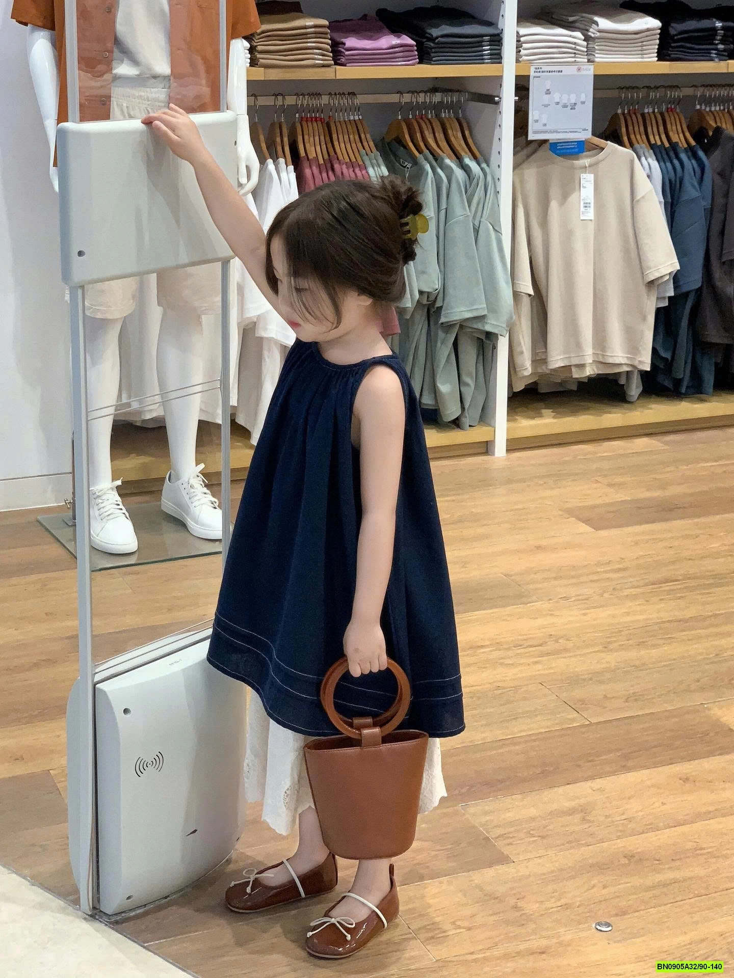 ĐẦM JEANS CỔ YẾM MIX CV REN