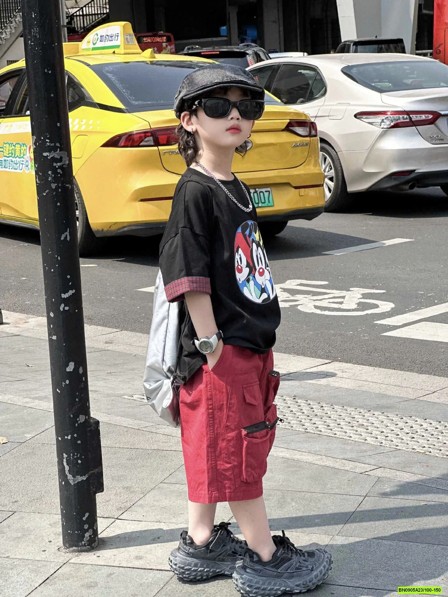 ÁO ĐEN MIX SHORT TÚI HỘP ĐỎ