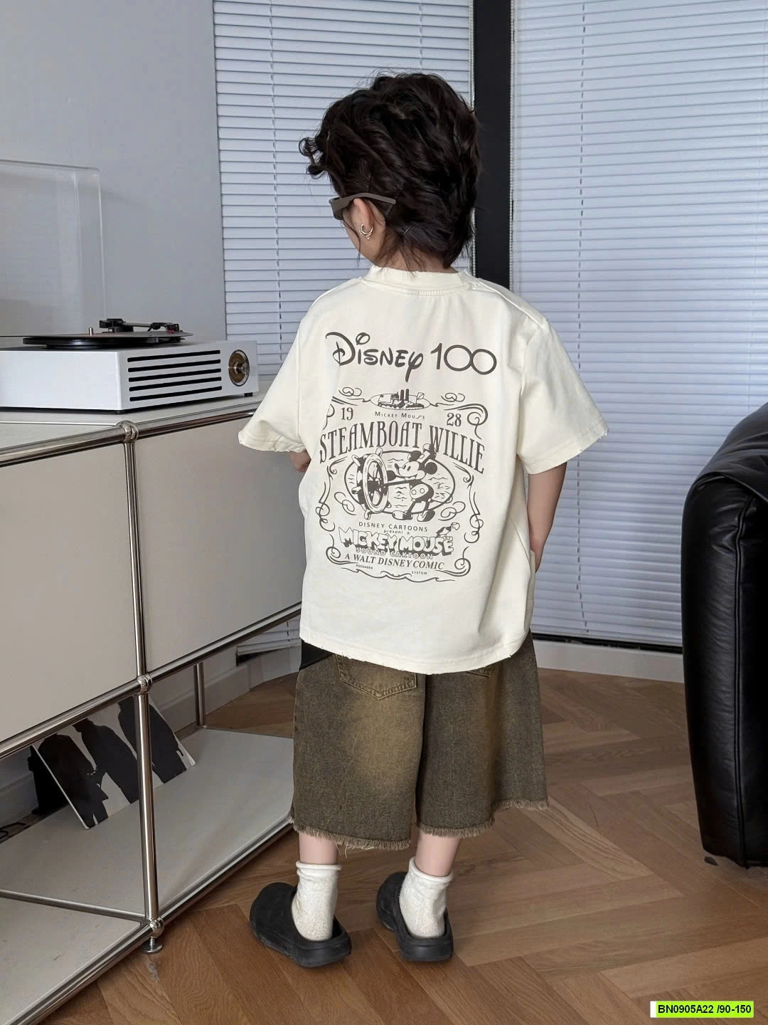 ÁO MICKEY MIX SHORT JEANS RÁCH GỐI