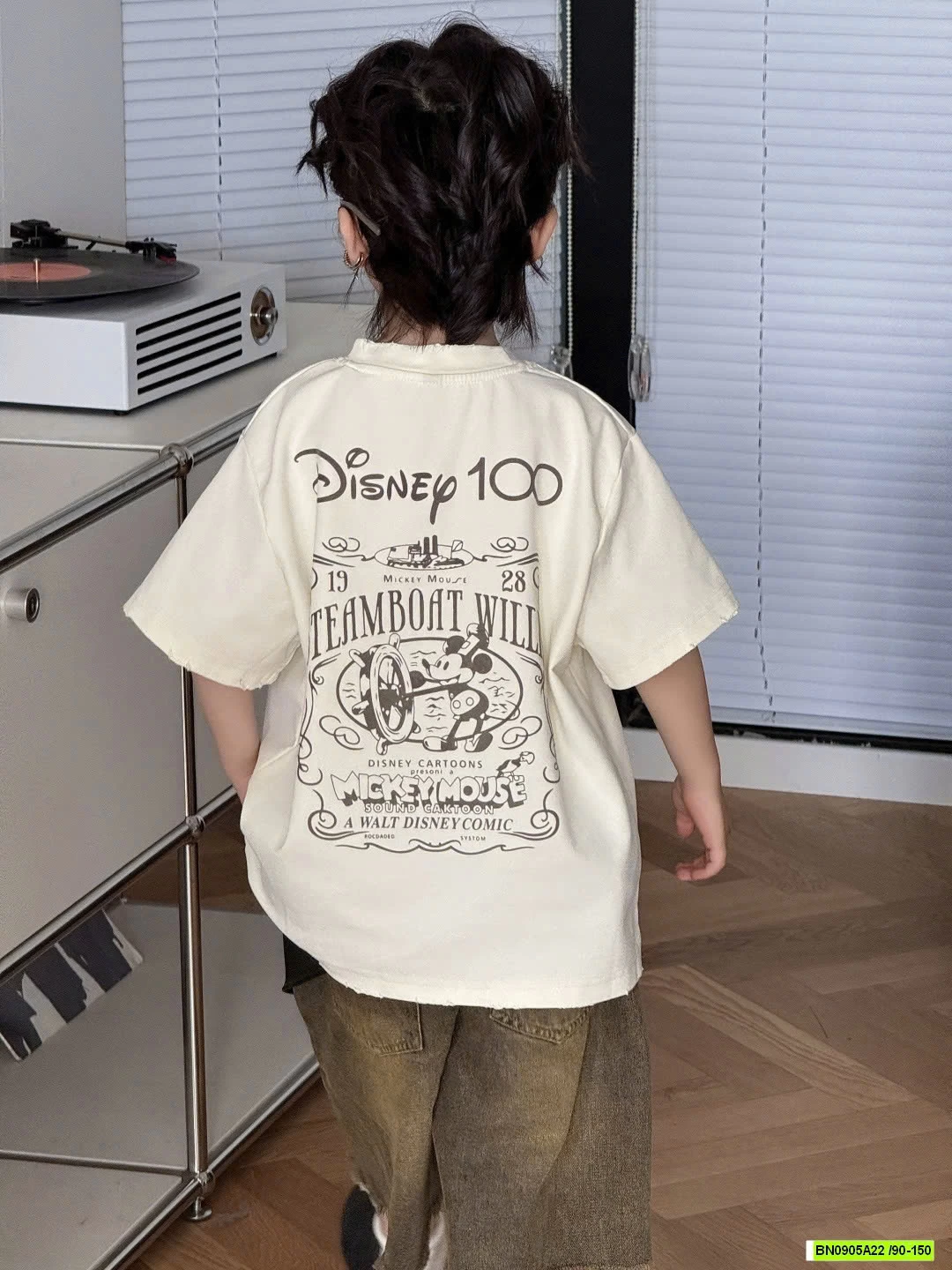 ÁO MICKEY MIX SHORT JEANS RÁCH GỐI