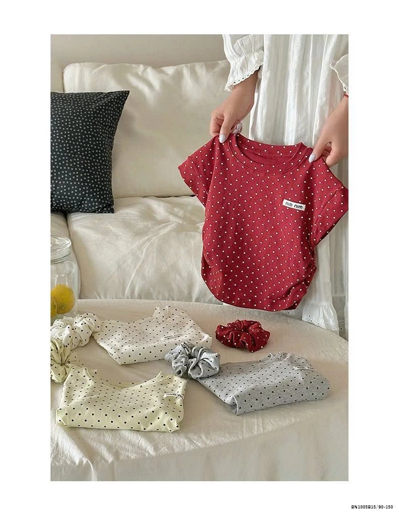 ÁO THUN CHẤM BI RÚT EO