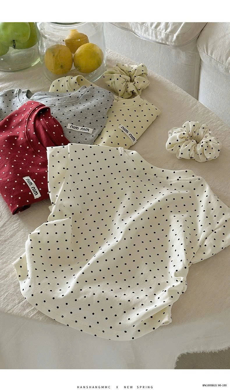 ÁO THUN CHẤM BI RÚT EO