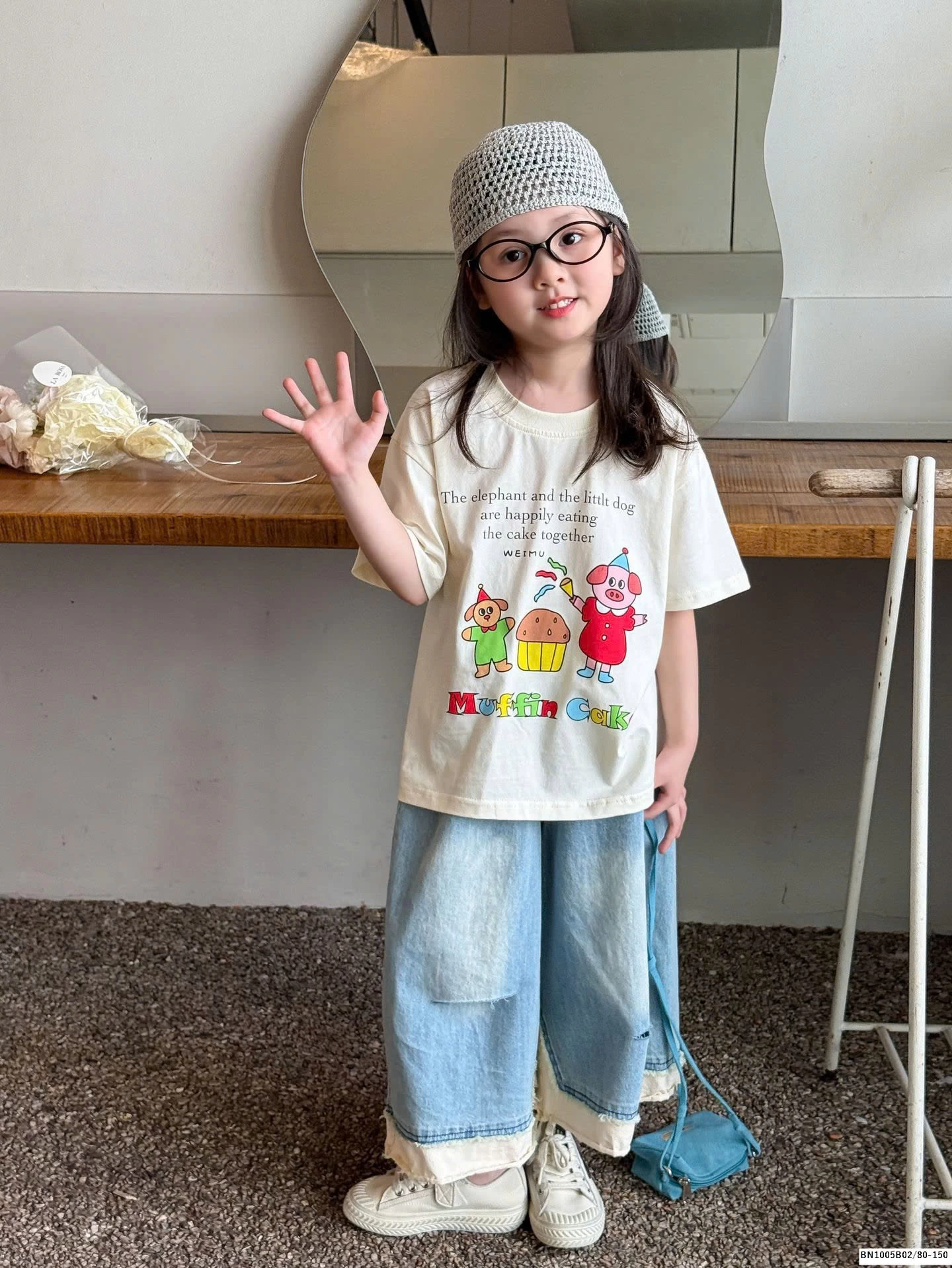 ÁO THUN IN HÌNH BÉ GÁI