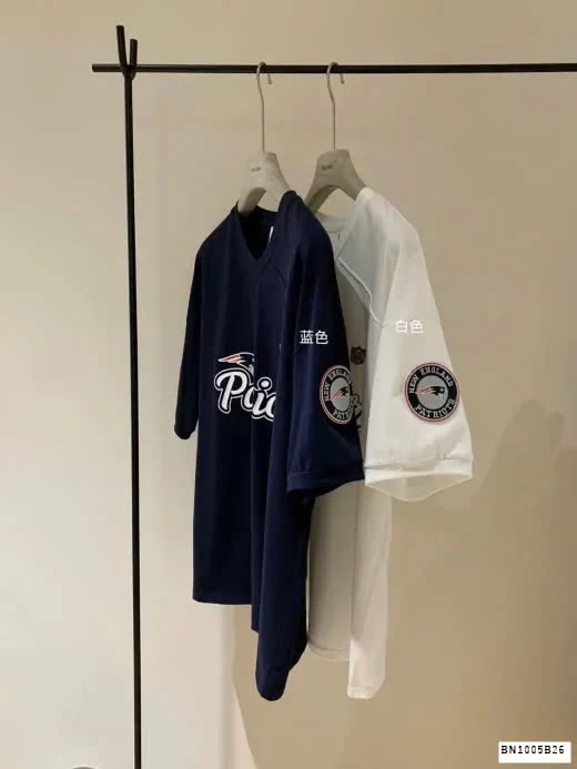 ÁO TAY LỬNG PATRIOTS CỔ V