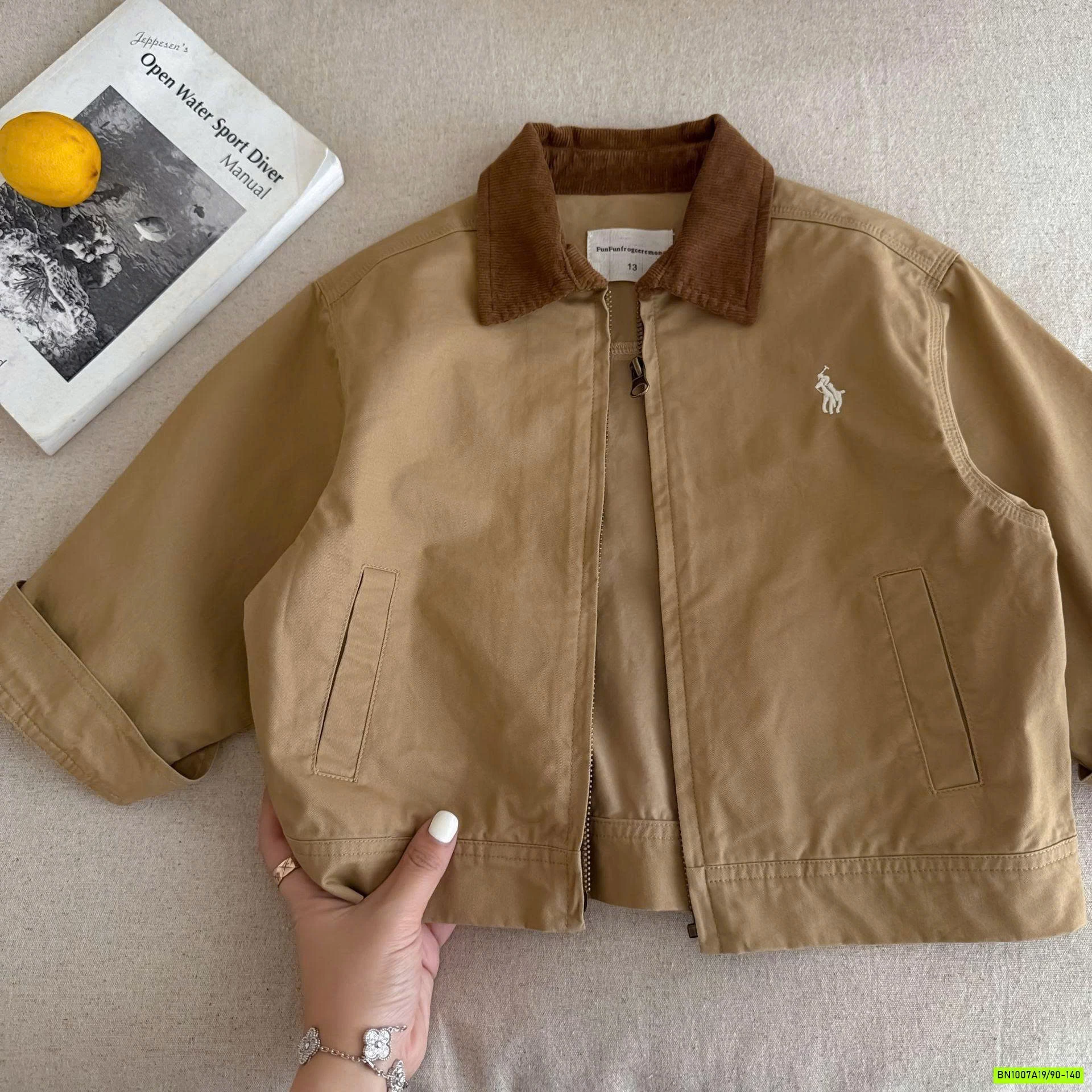 KHOÁC LOGO NGỰA CỔ BẺ MMGGBABY