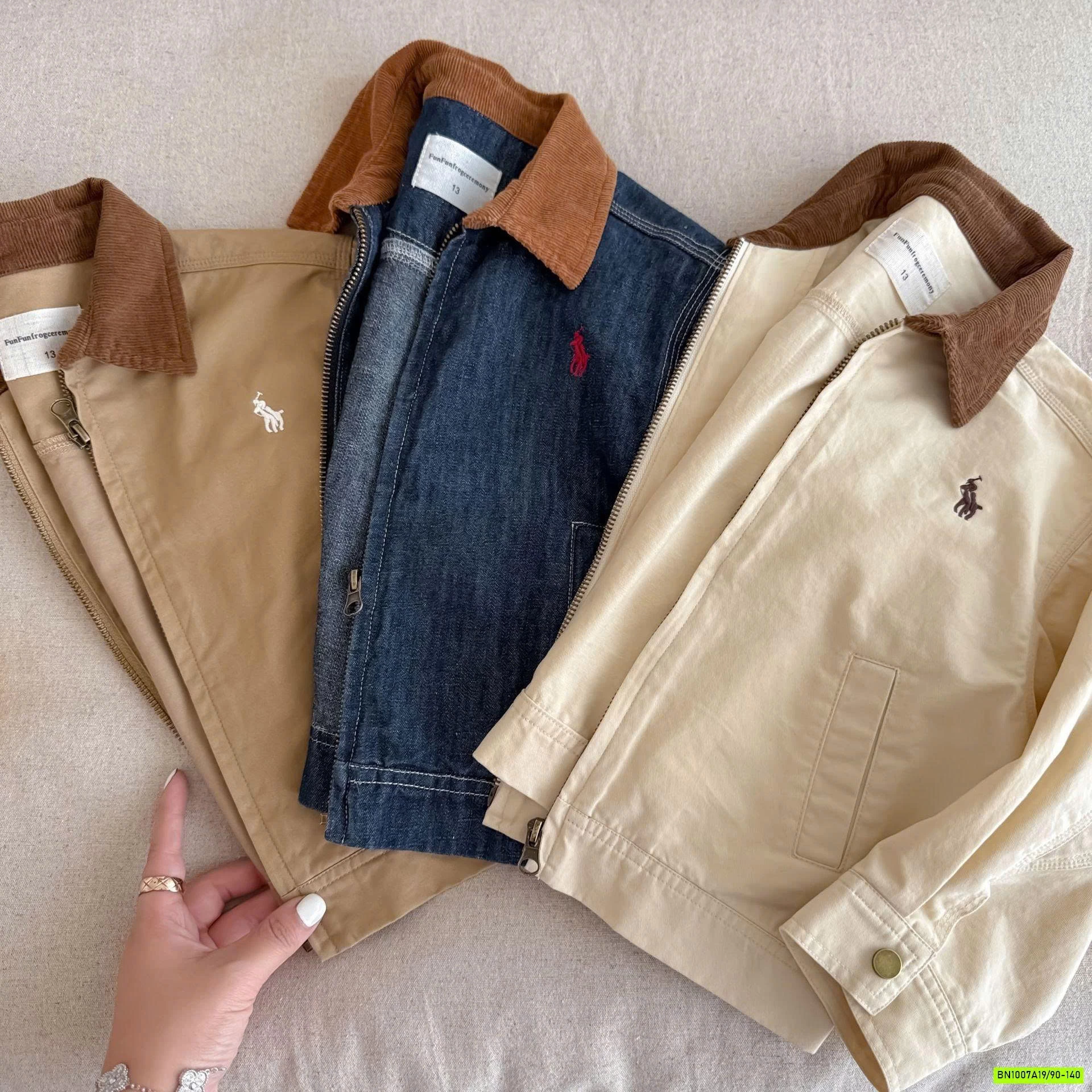 KHOÁC LOGO NGỰA CỔ BẺ MMGGBABY