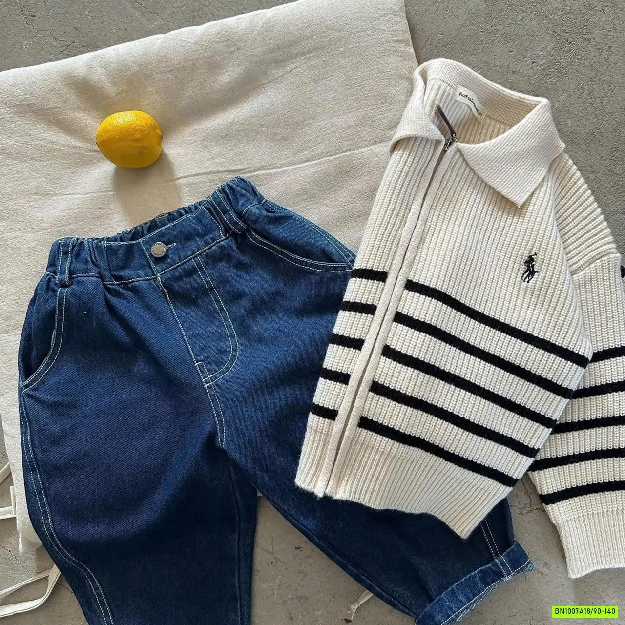 KHOÁC LEN KẺ MMGGBABY