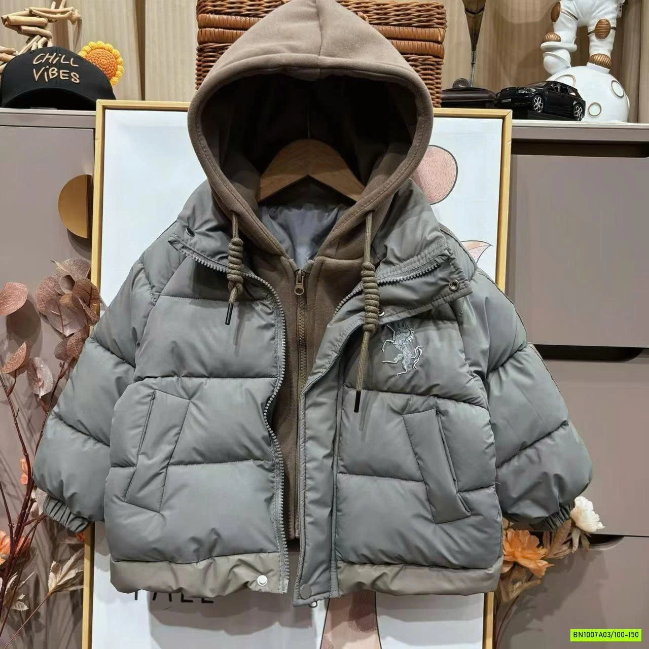 KHOÁC PHAO LIỀN MŨ NỈ