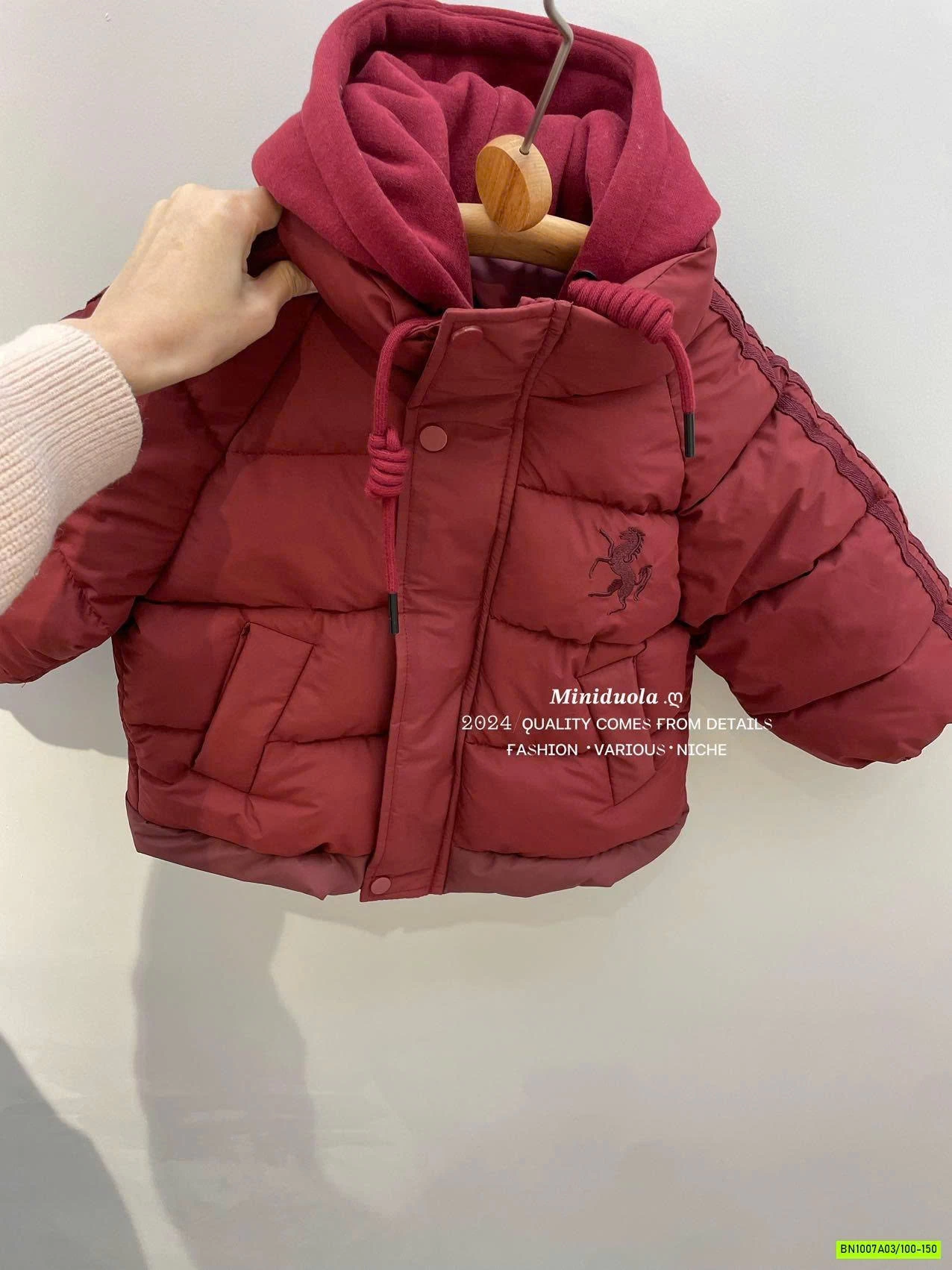 KHOÁC PHAO LIỀN MŨ NỈ