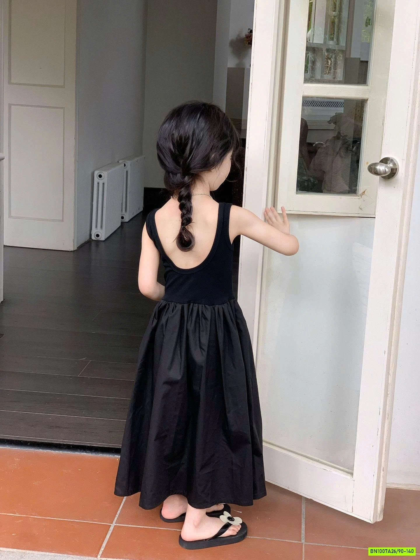 ĐẦM ĐEN MAXI KHOÉT LƯNG