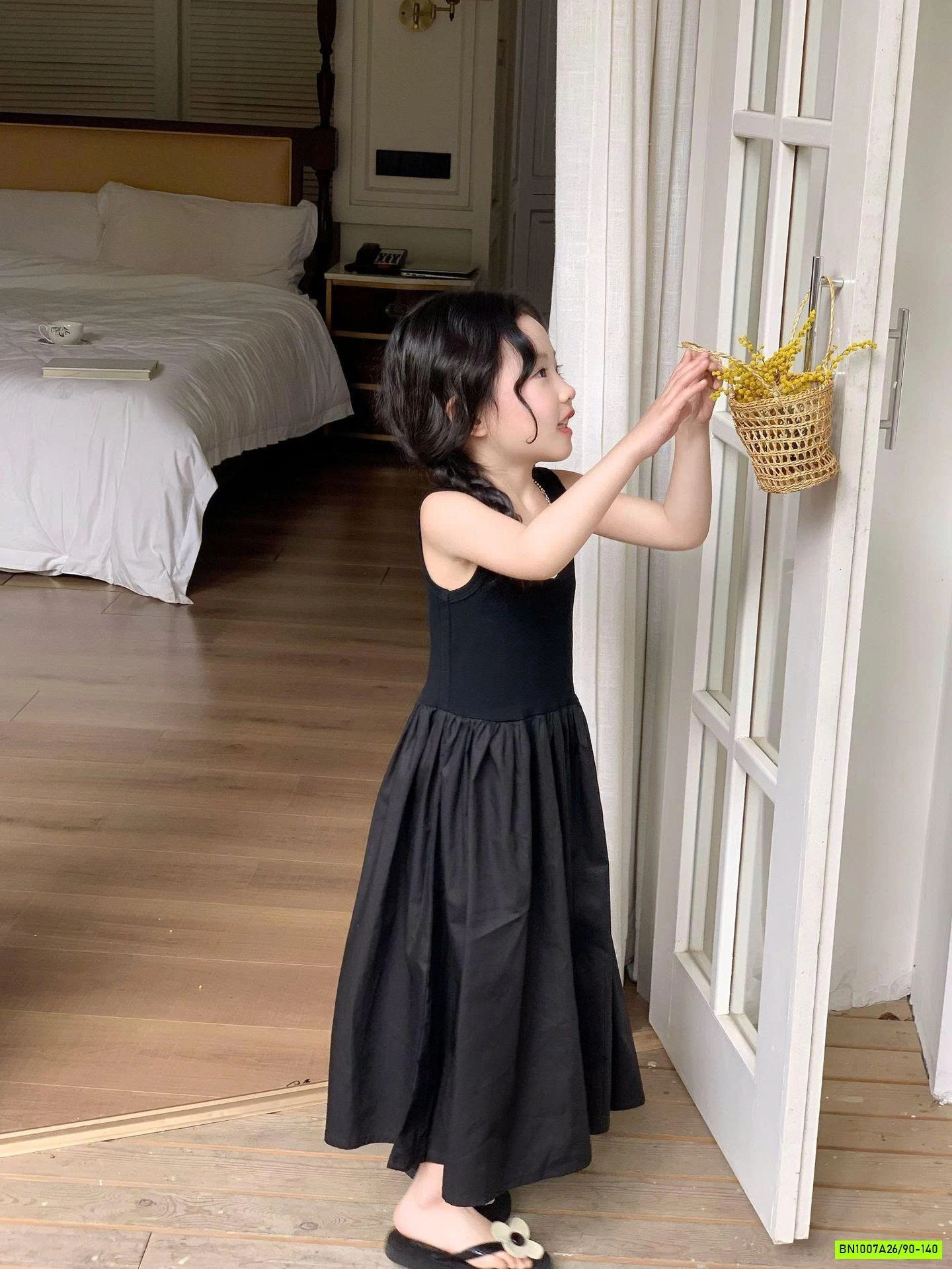 ĐẦM ĐEN MAXI KHOÉT LƯNG