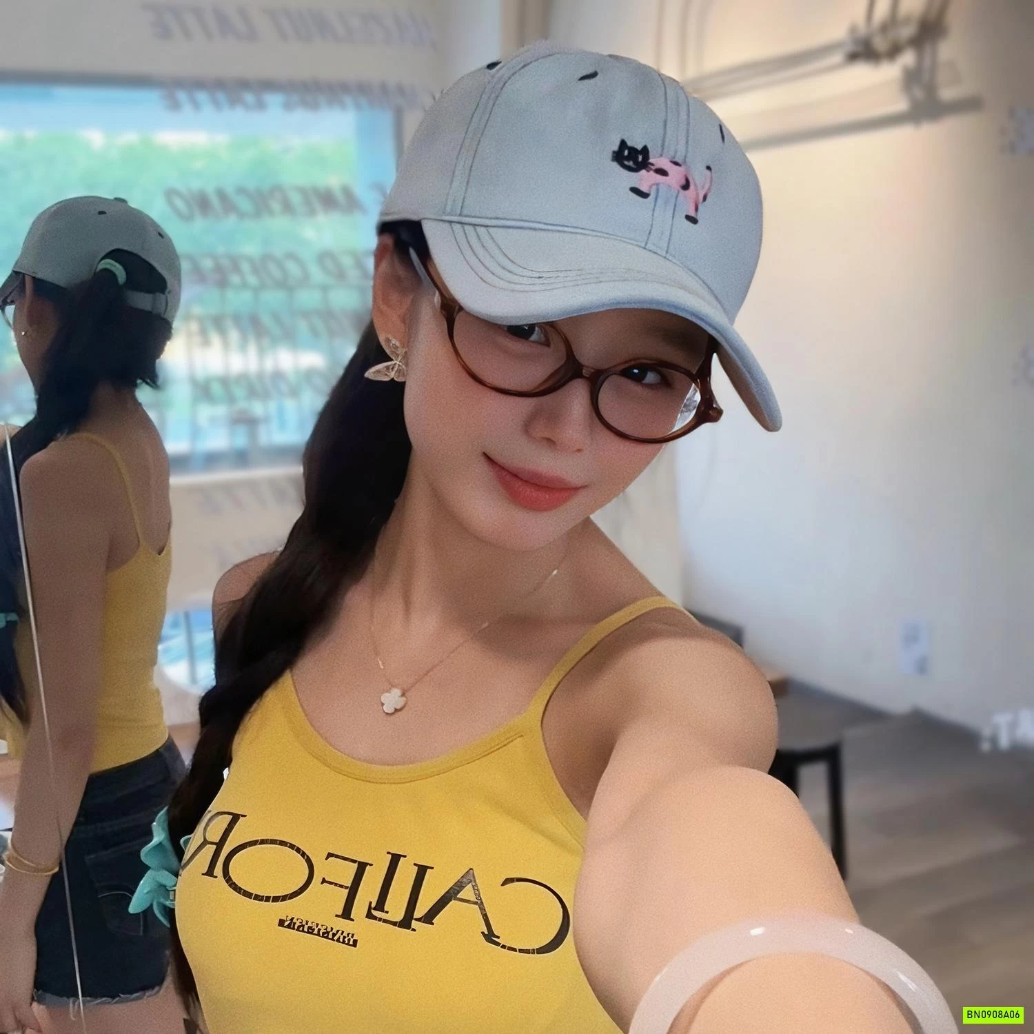 MŨ KẾT JEANS THÊU MÈO HỒNG