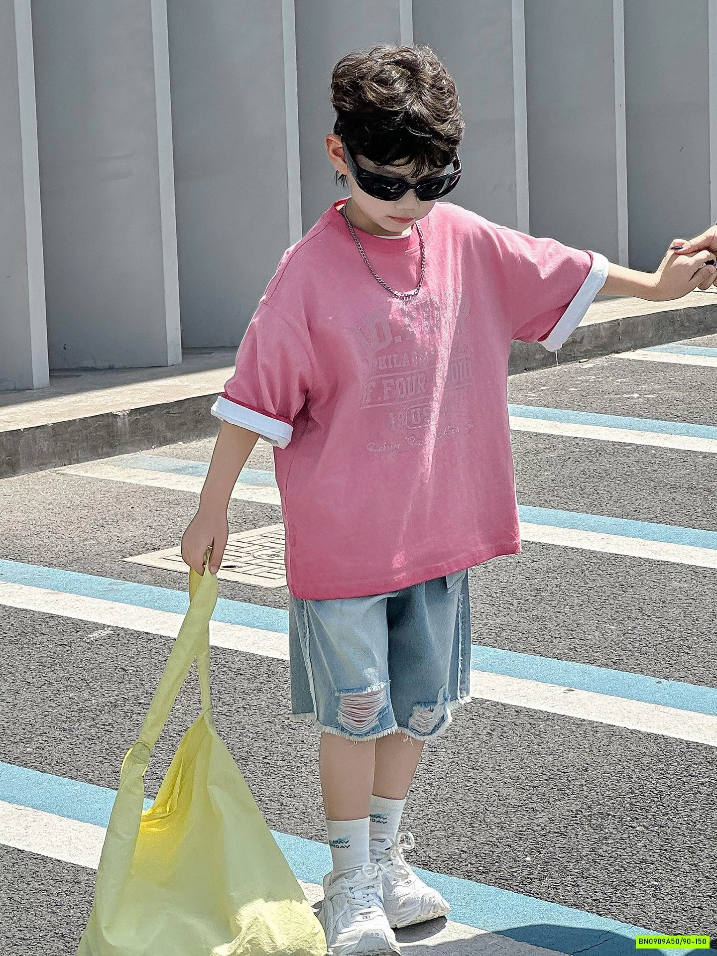 ÁO THUN HỒNG LOANG MIX JEANS RÁCH