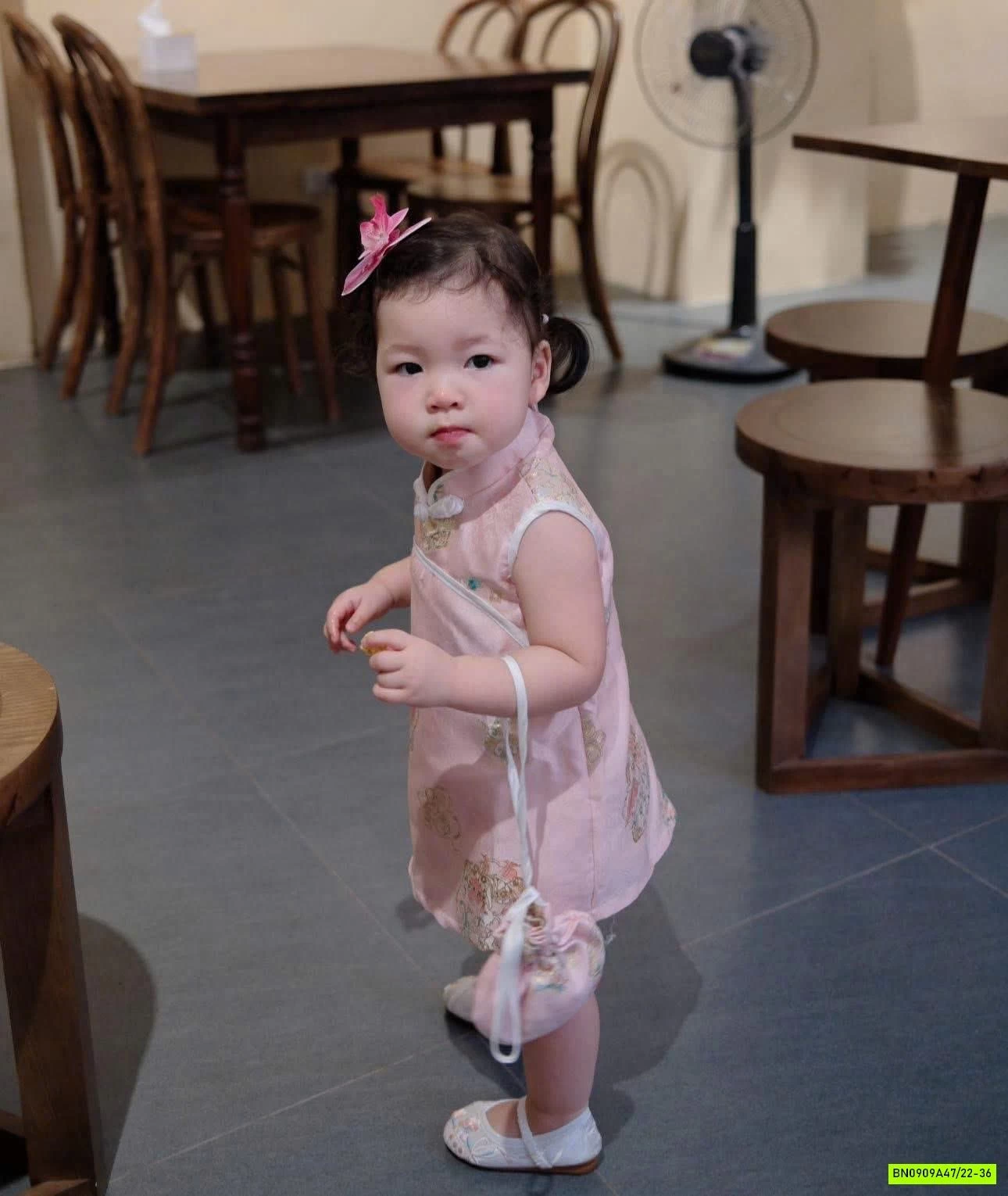 GIÀY BÚP BÊ THÊU HOA CỔ TRANG