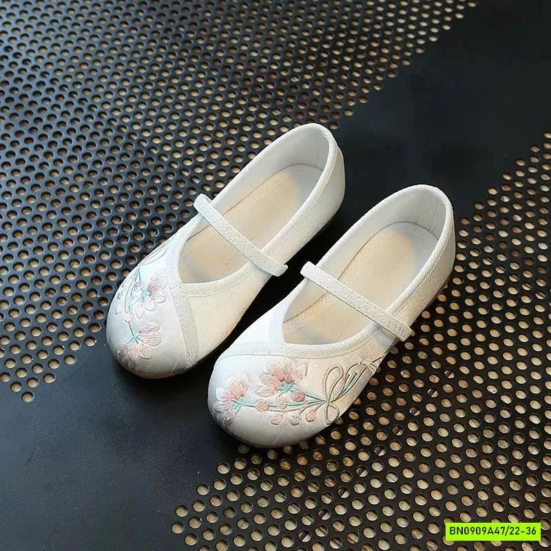 GIÀY BÚP BÊ THÊU HOA CỔ TRANG