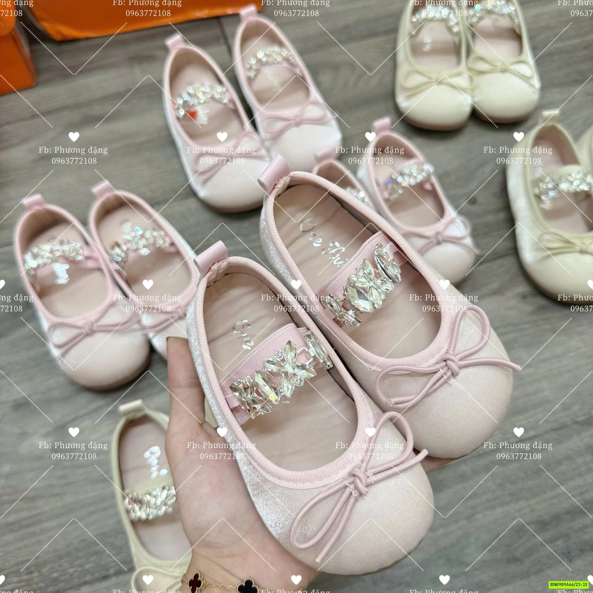 GIÀY BÚP BÊ QUAI GẮN ĐÁ