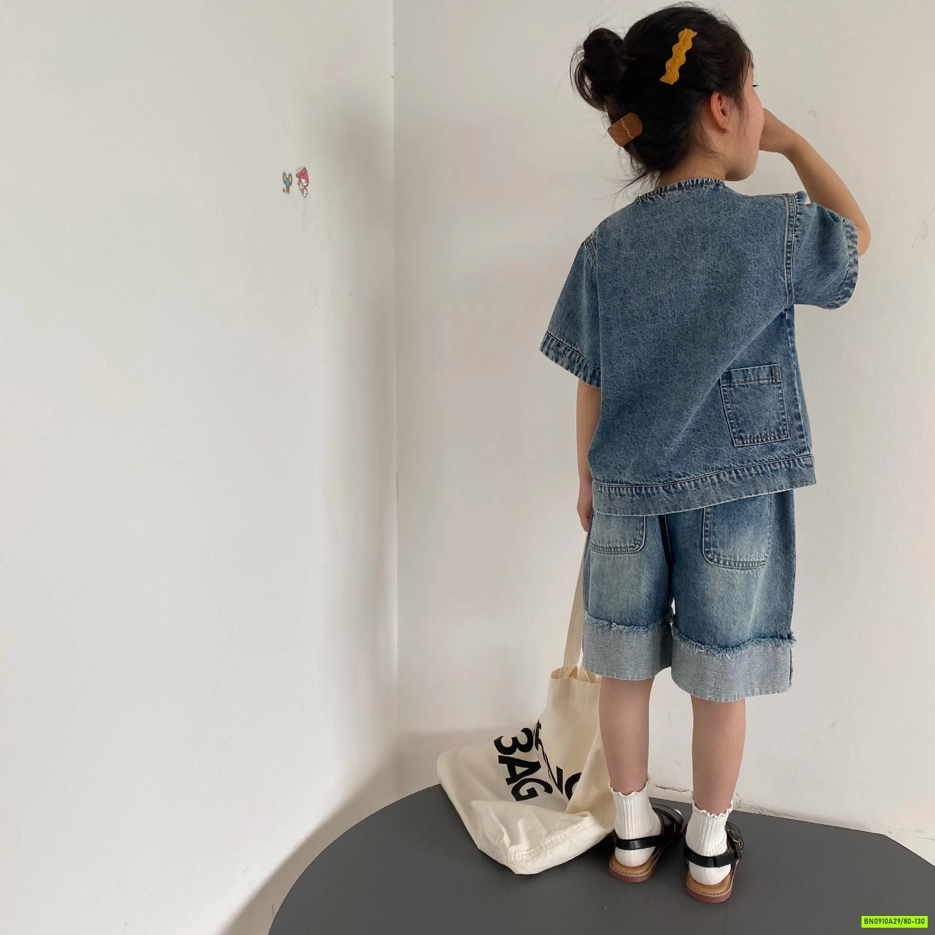 SHORT JEANS GẤP GẤU TUA RUA