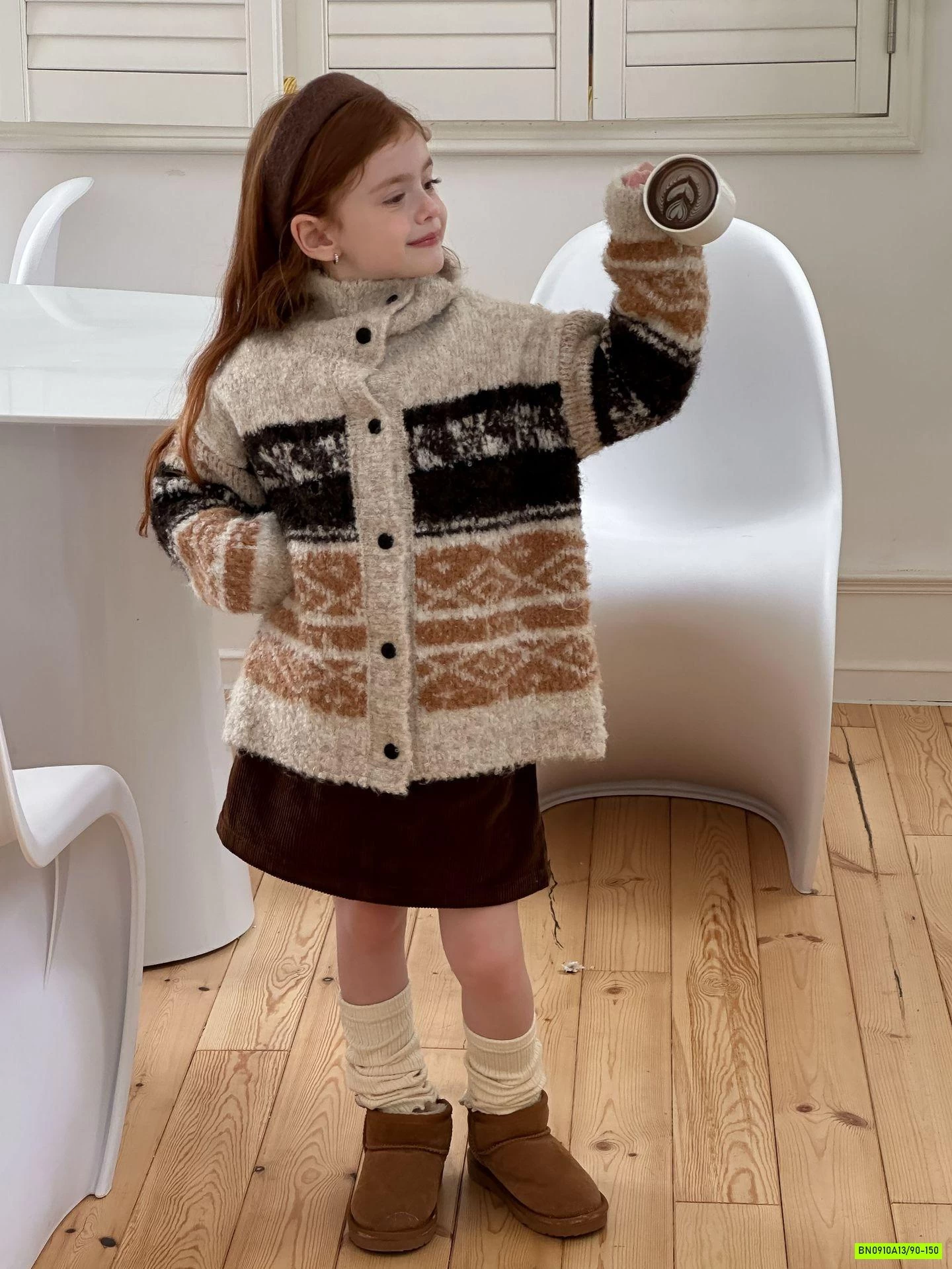 CHÂN VÁY NHUNG NÂU CHỮ A