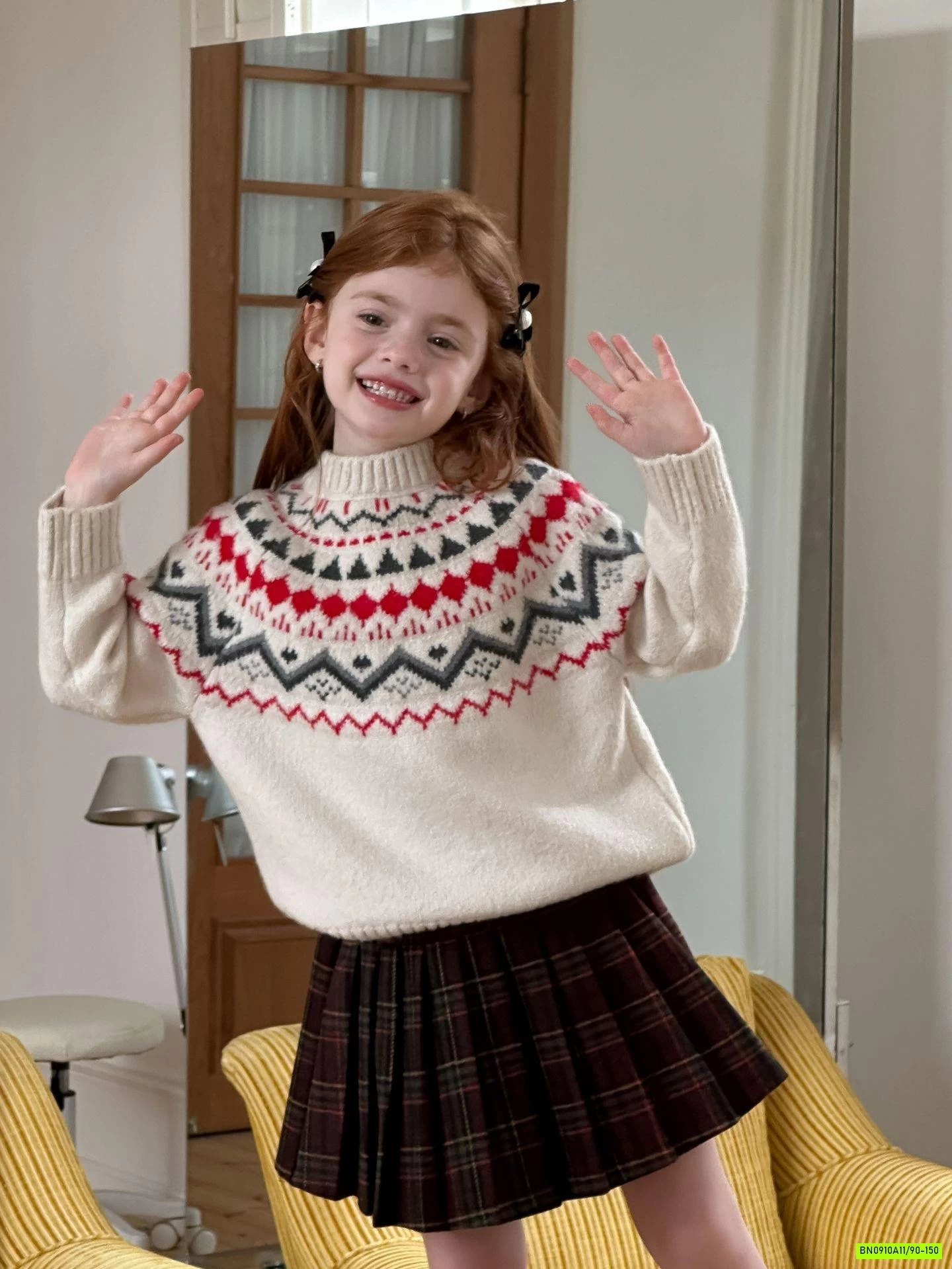 ÁO LEN HỌA TIẾT MIX CHÂN VÁY DẠ XẾP LY