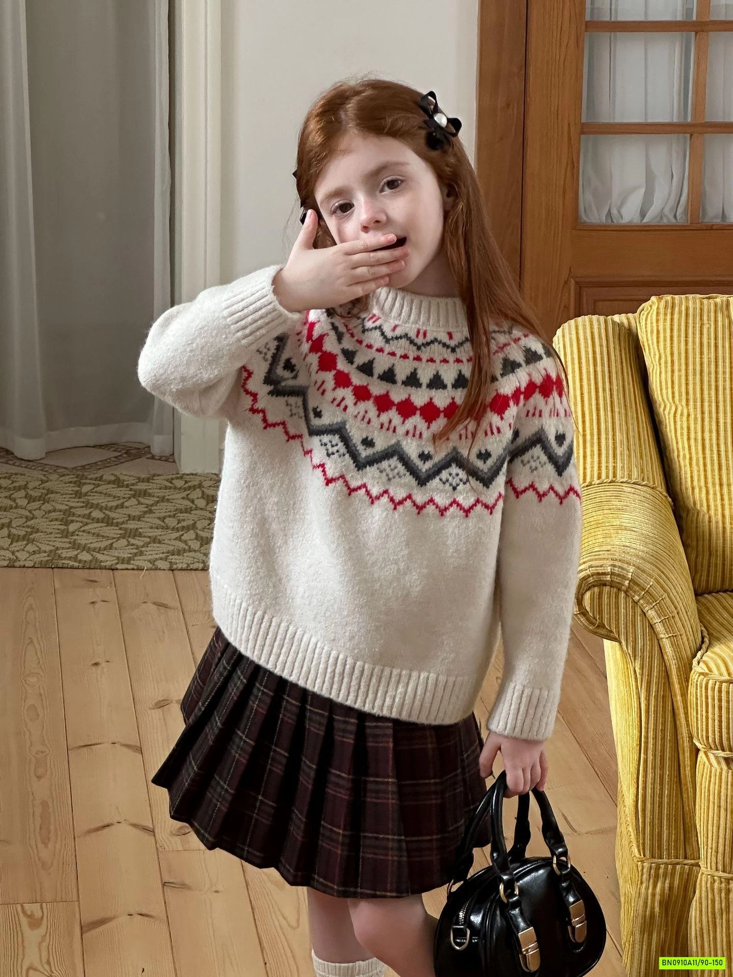 ÁO LEN HỌA TIẾT MIX CHÂN VÁY DẠ XẾP LY