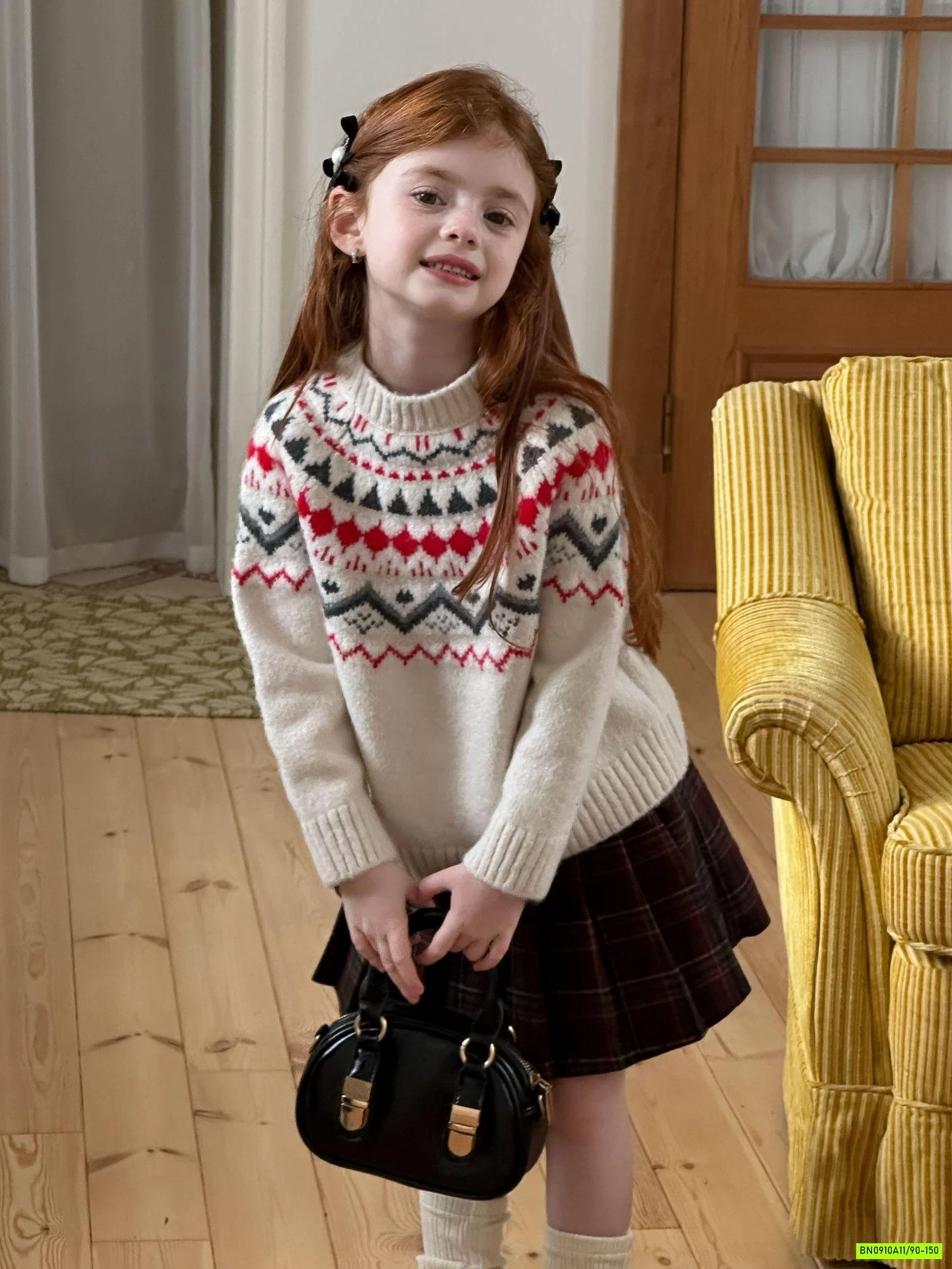 ÁO LEN HỌA TIẾT MIX CHÂN VÁY DẠ XẾP LY