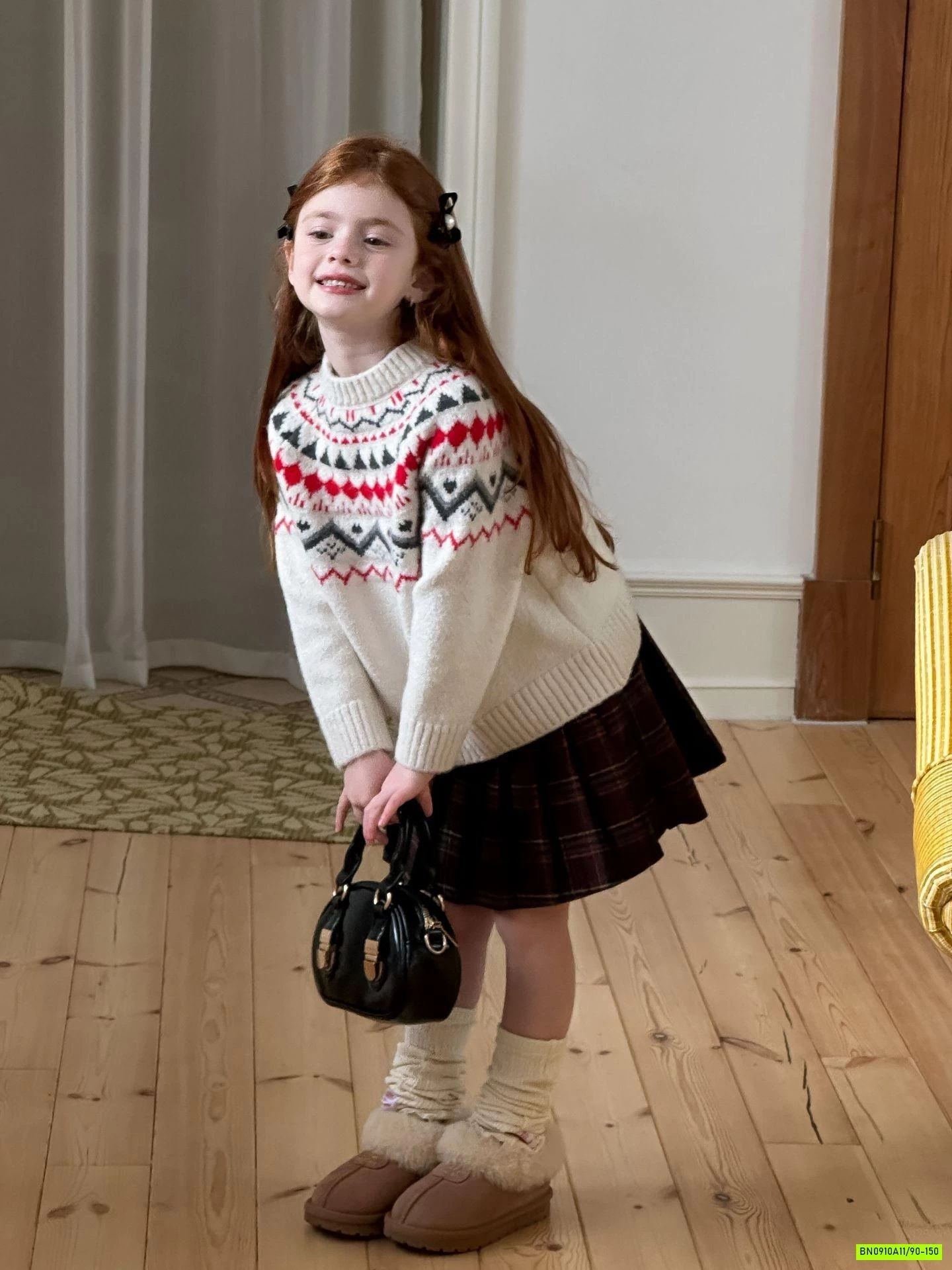 ÁO LEN HỌA TIẾT MIX CHÂN VÁY DẠ XẾP LY