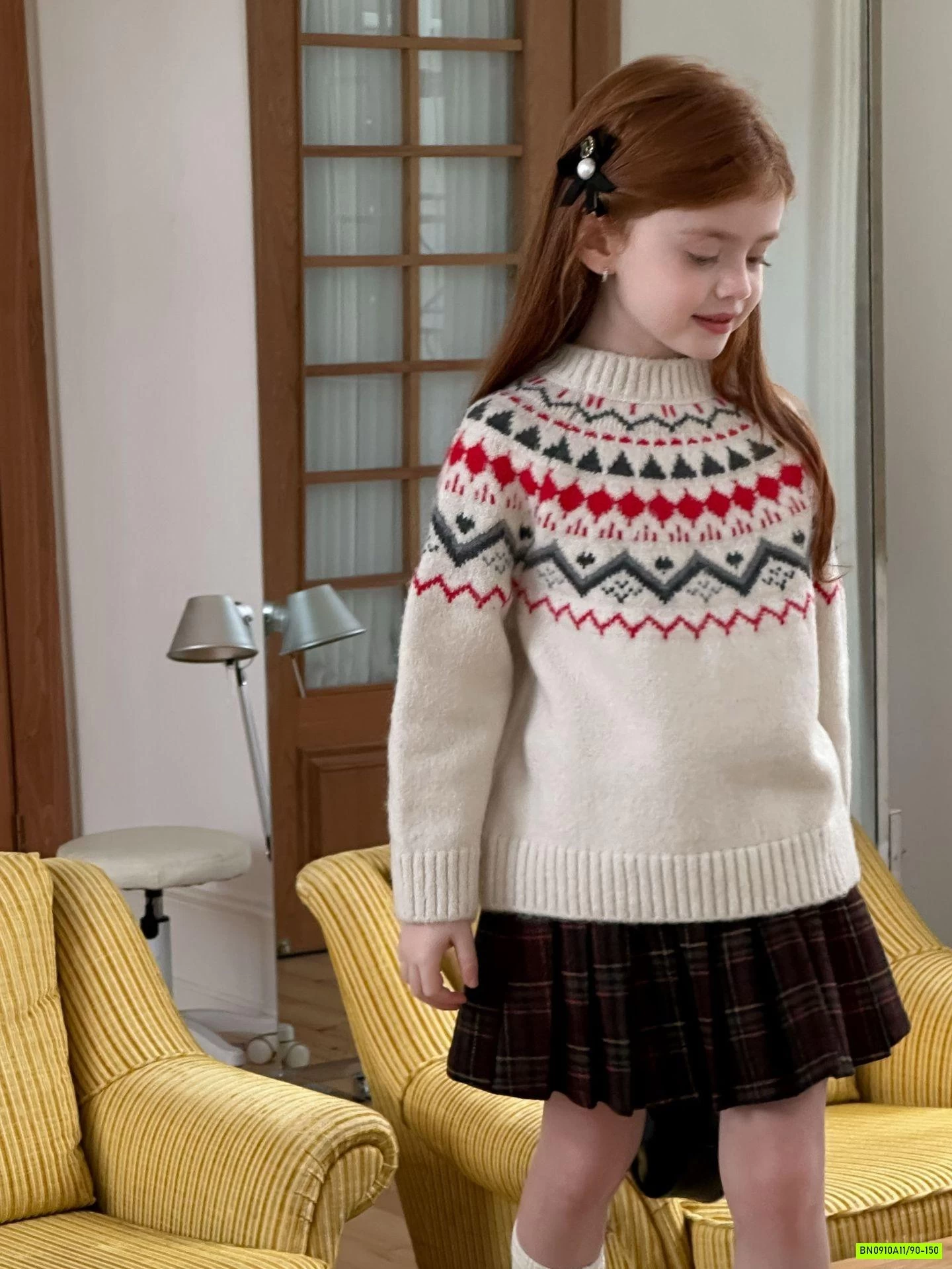 ÁO LEN HỌA TIẾT MIX CHÂN VÁY DẠ XẾP LY