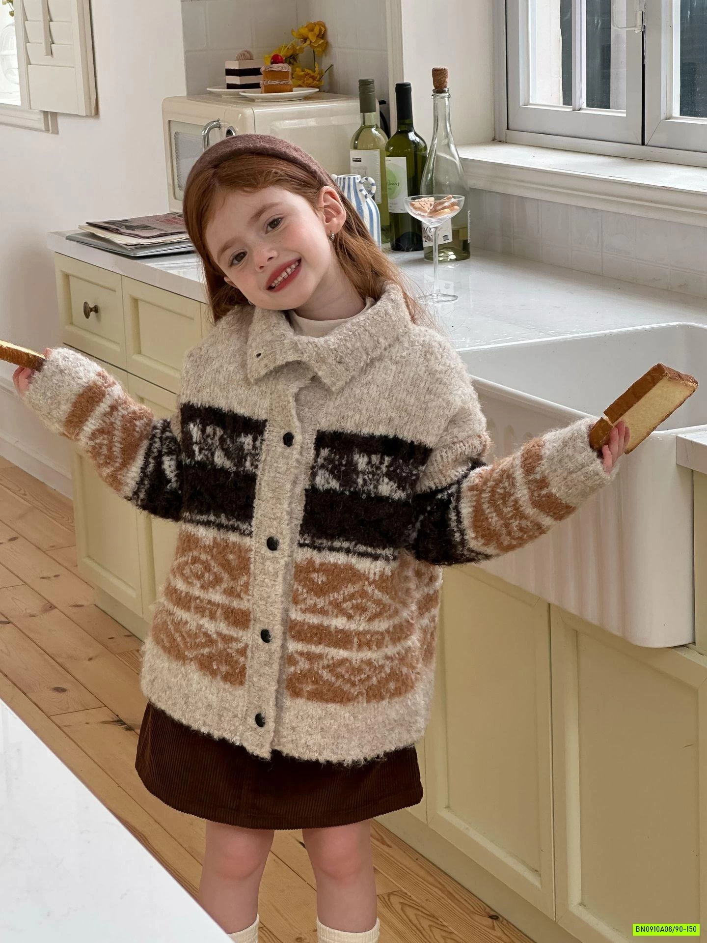 KHOÁC LEN HỌA TIẾT THỔ CẨM