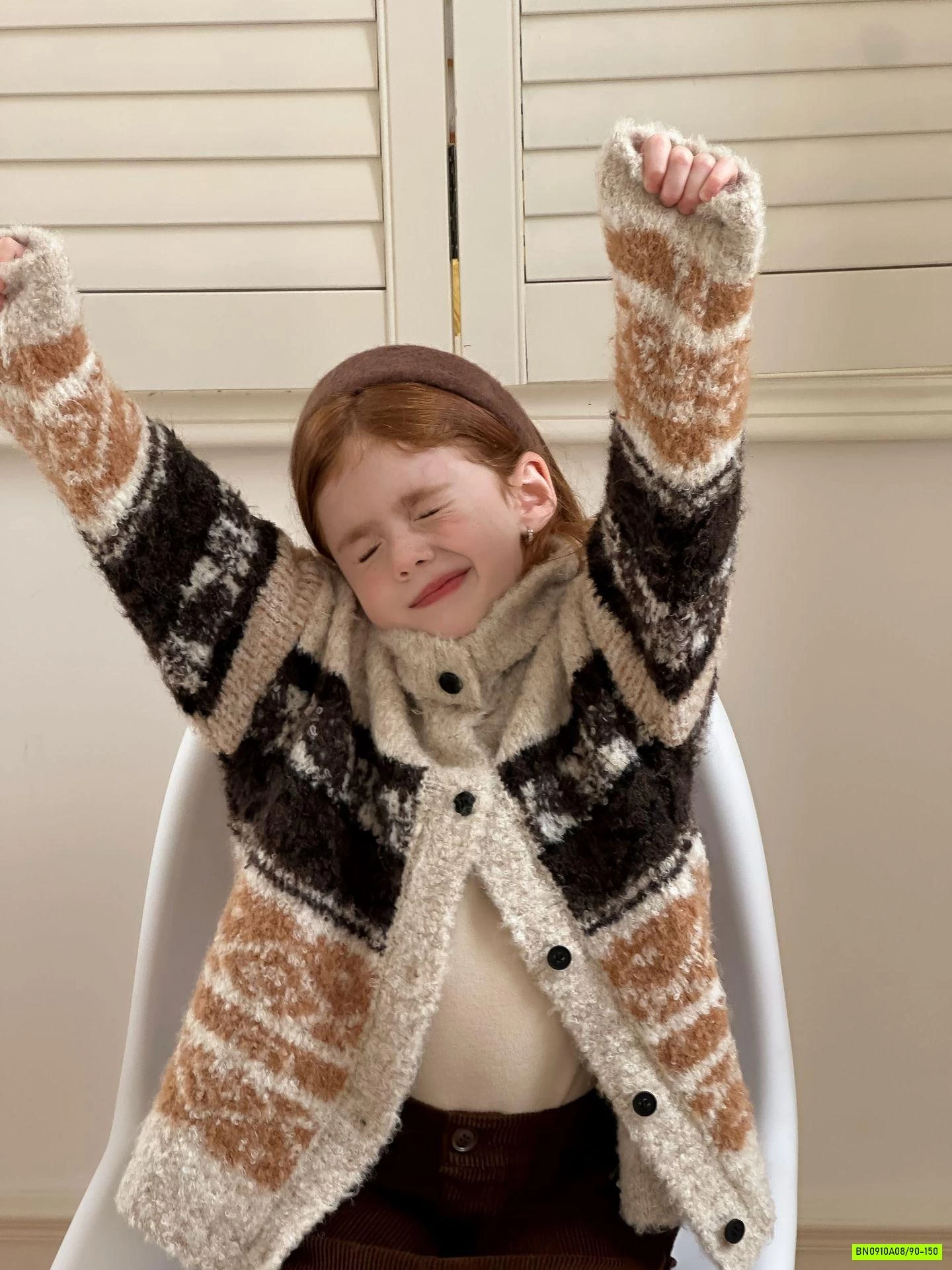 KHOÁC LEN HỌA TIẾT THỔ CẨM