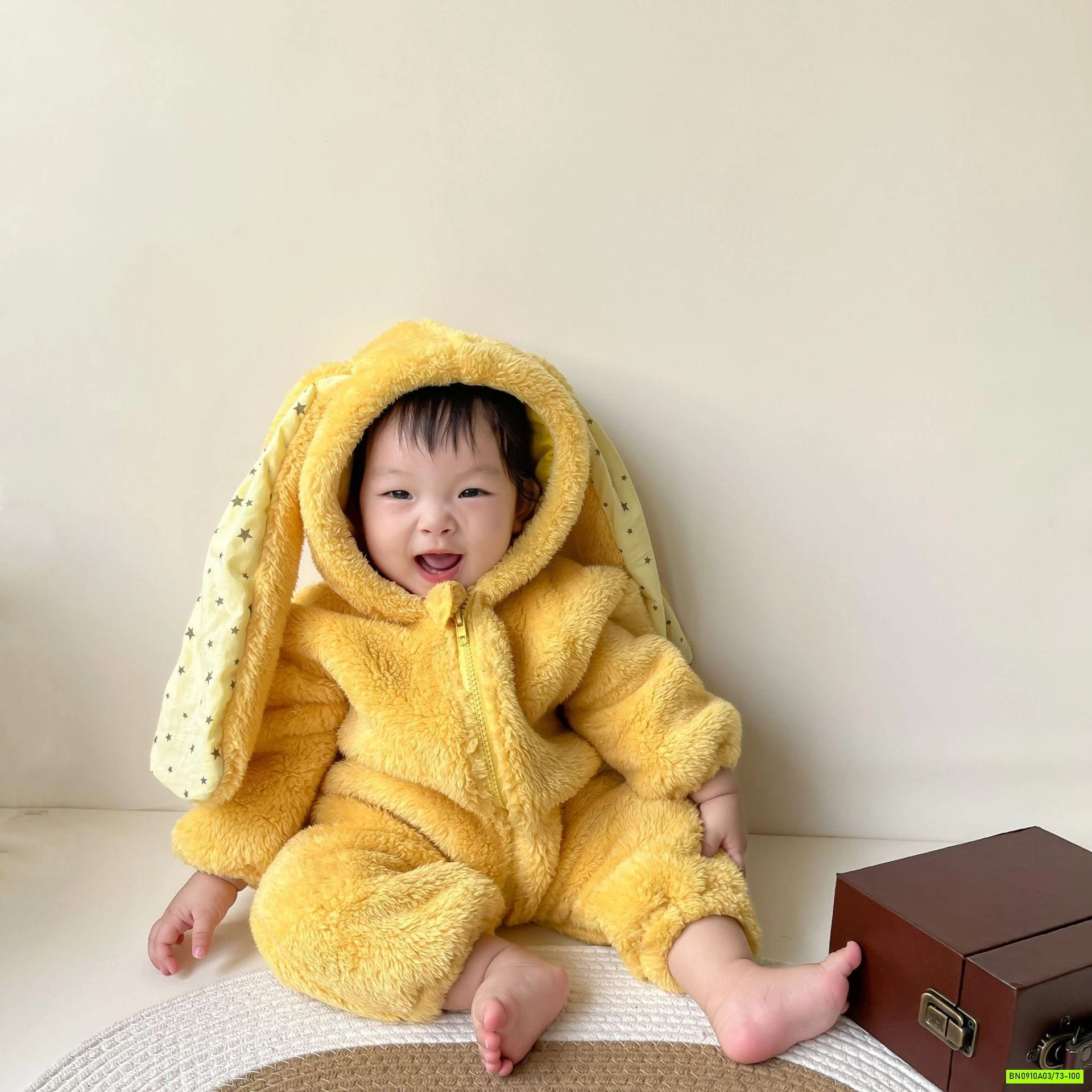 BODY Ủ LÔNG TAI THỎ TRƠN MÀU