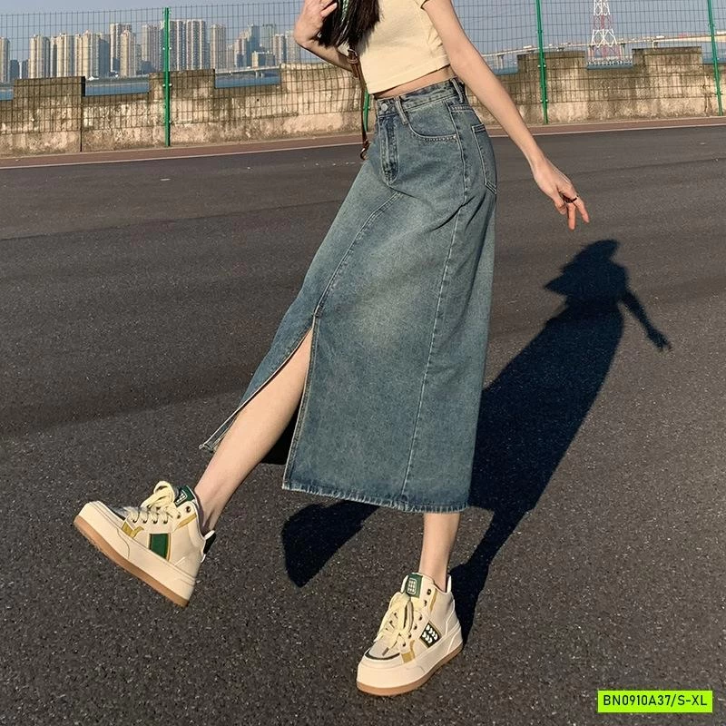 CHÂN VÁY JEANS DÁNG DÀI XẺ TRƯỚC