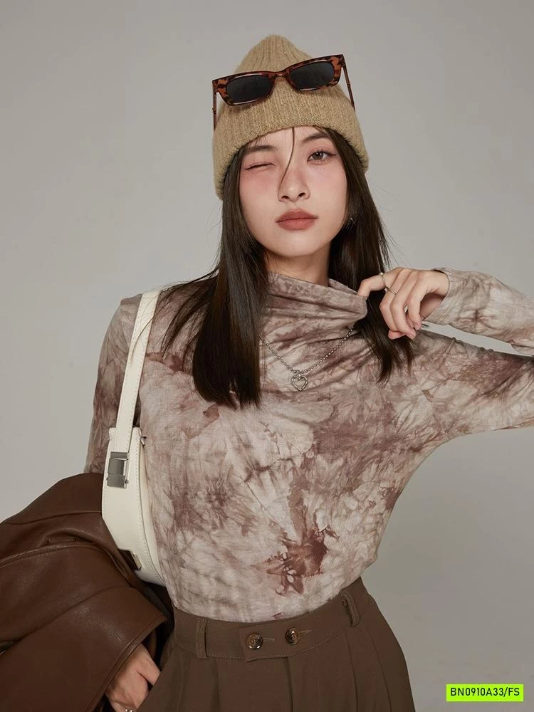 ÁO THUN MỎNG CỔ LỌ LOANG MÀU