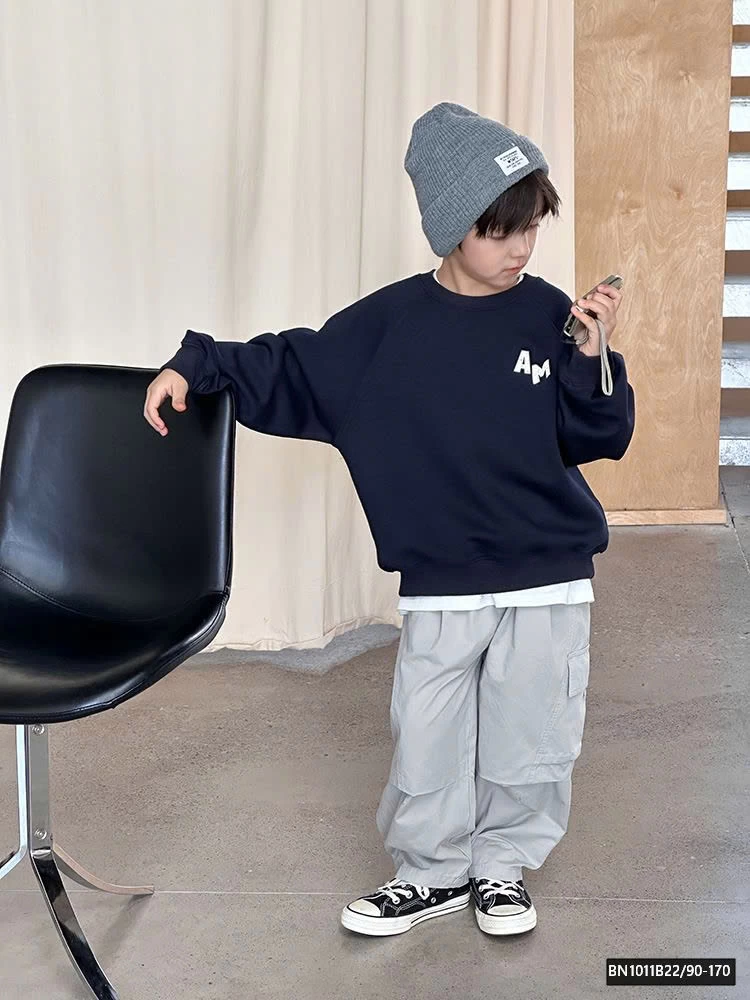 ÁO NỈIN HÌNH LƯNG AMBB 24Z113