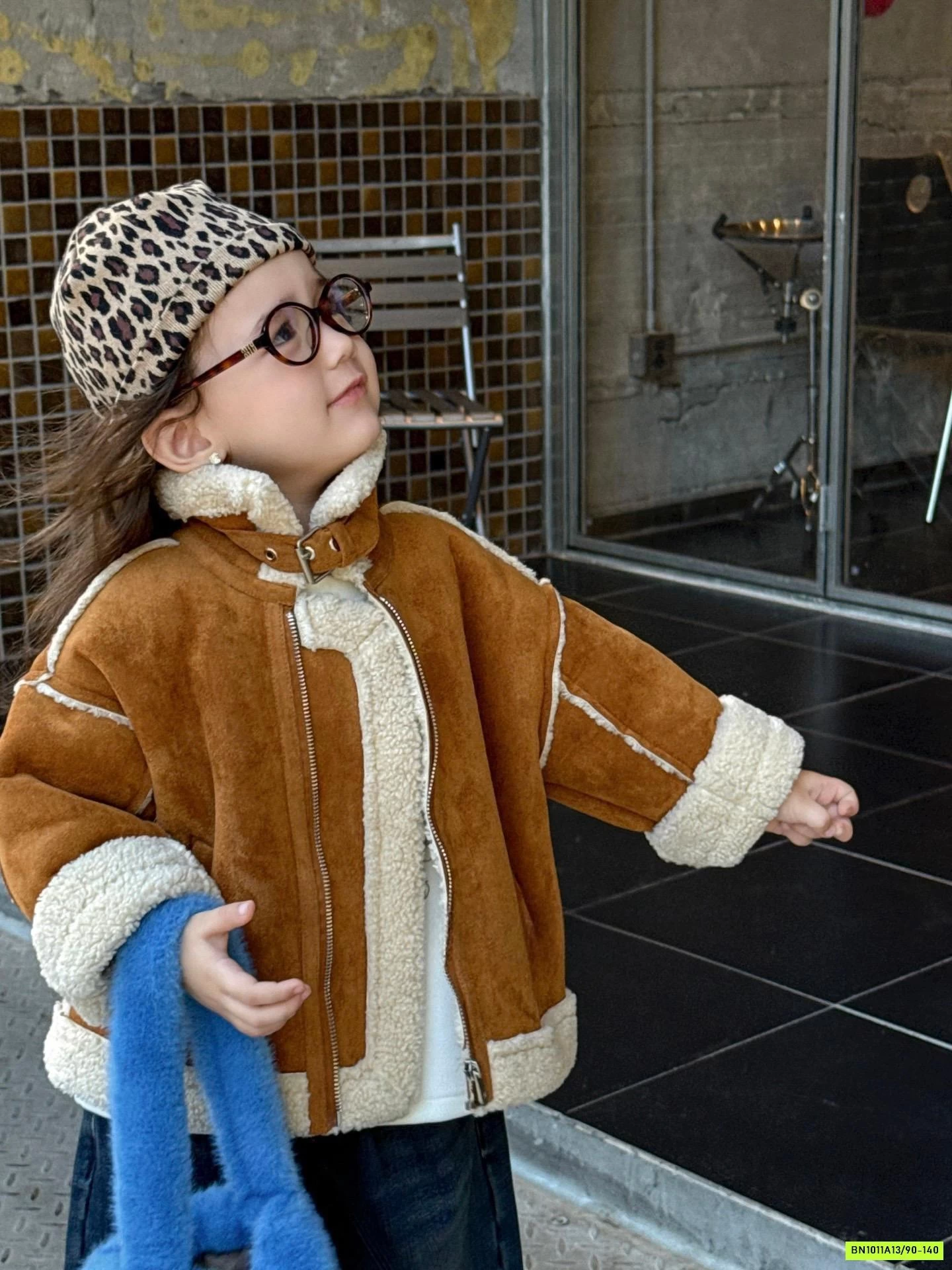 KHOÁC DA LỘN LÔNG CỪU MIX JEANS SUÔNG