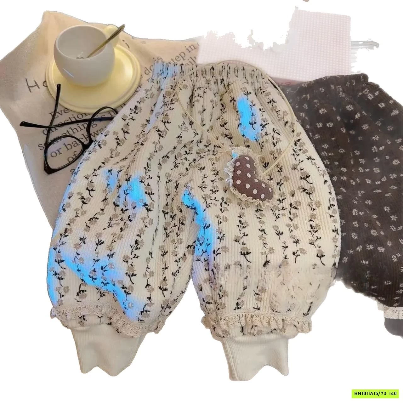 QUẦN BOM NHUNG HOA NHÍ LÓT LÔNG CỪU