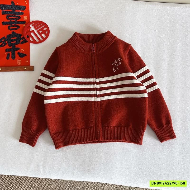 KHOÁC LEN ĐỎ PHỐI KẺ TRẮNG