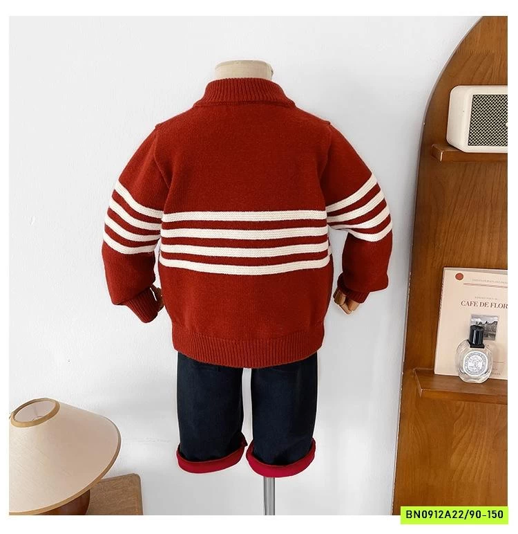 KHOÁC LEN ĐỎ PHỐI KẺ TRẮNG