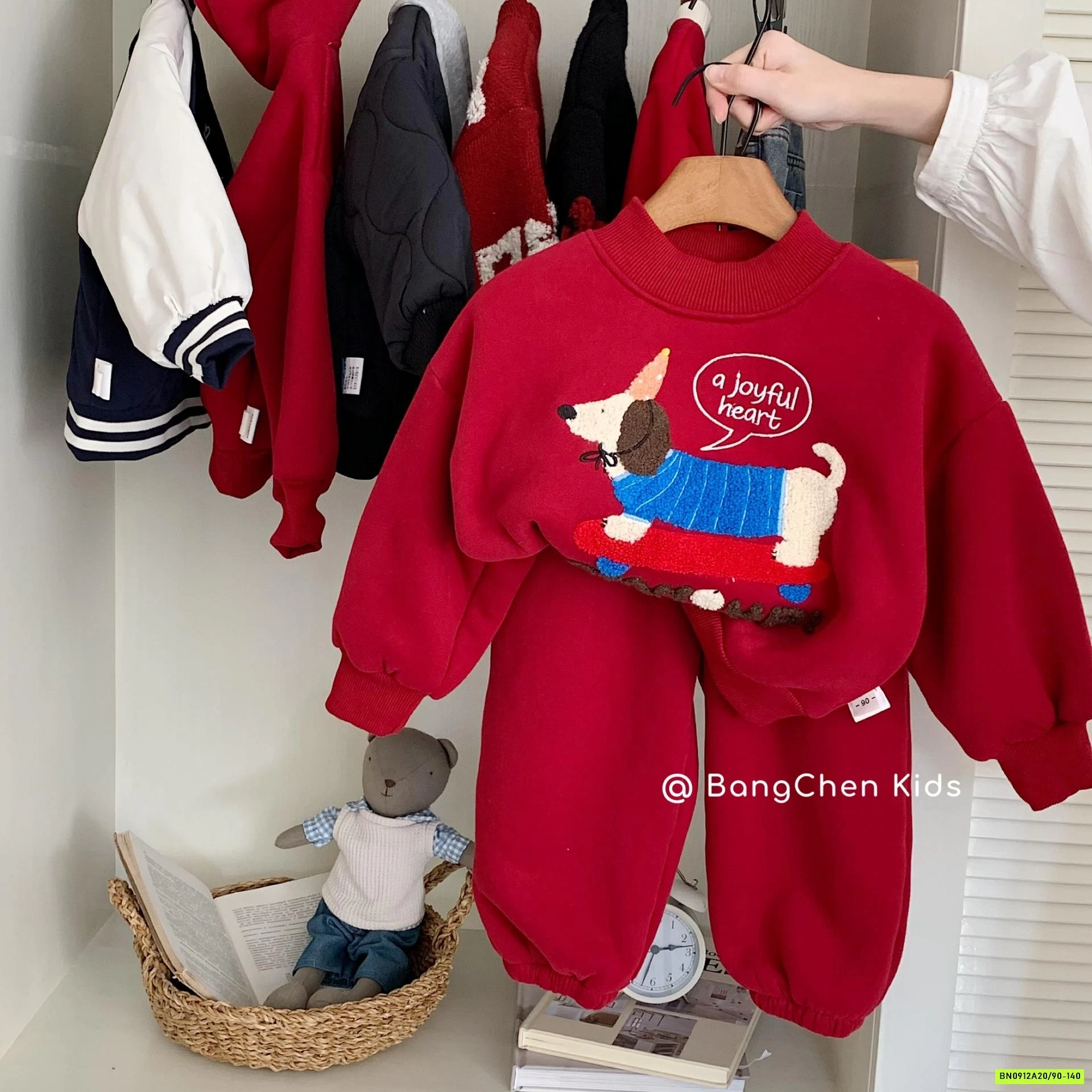 BỘ NỈ ĐỎ THÊU CÚN LÓT LÔNG CỪU