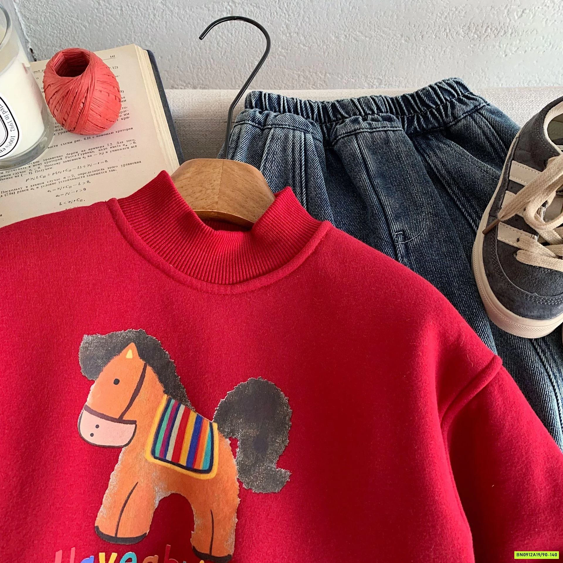 ÁO NỈ LÓT LÔNG CỪU IN NGỰA