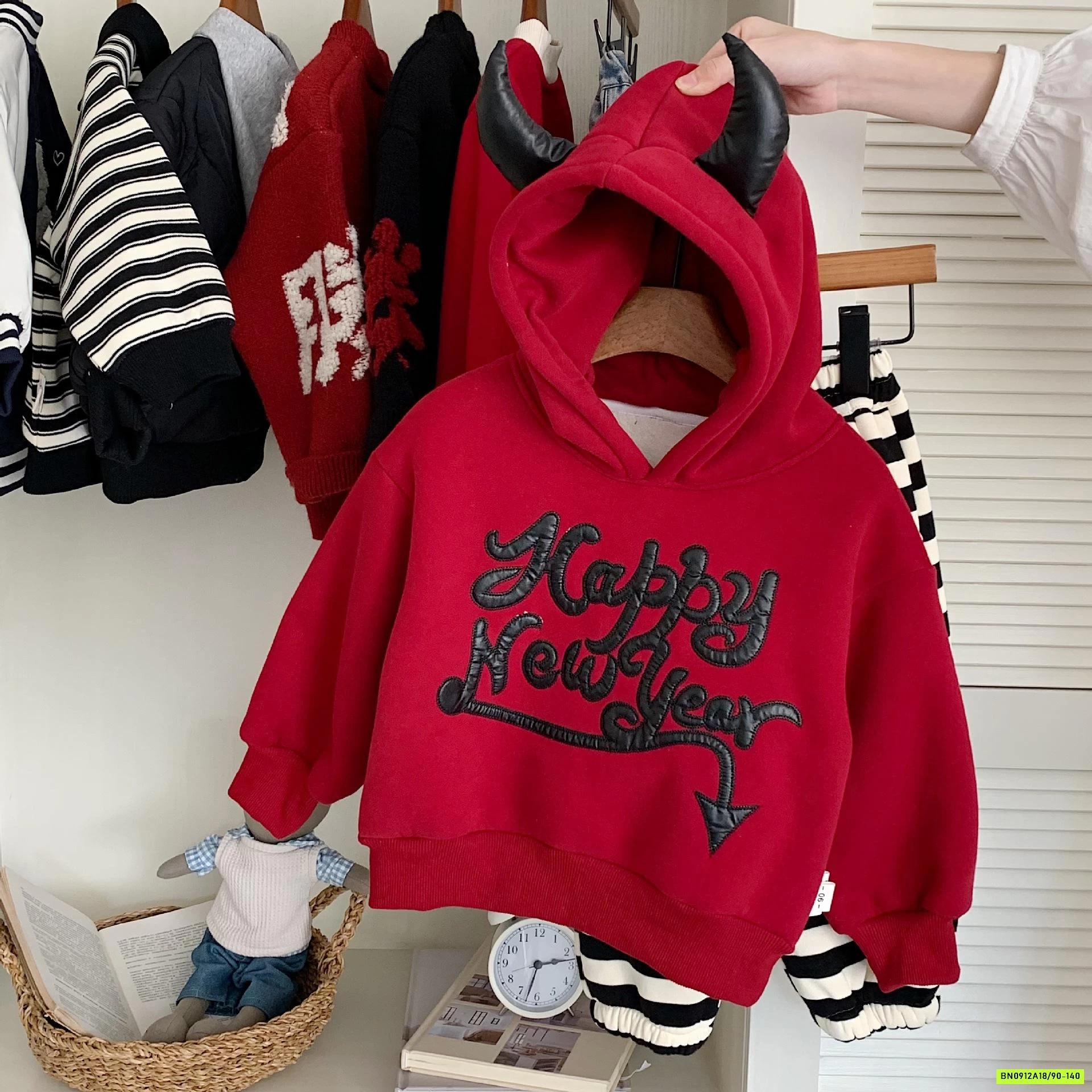 HOODIE ĐỎ IN CHỮ ĐEN