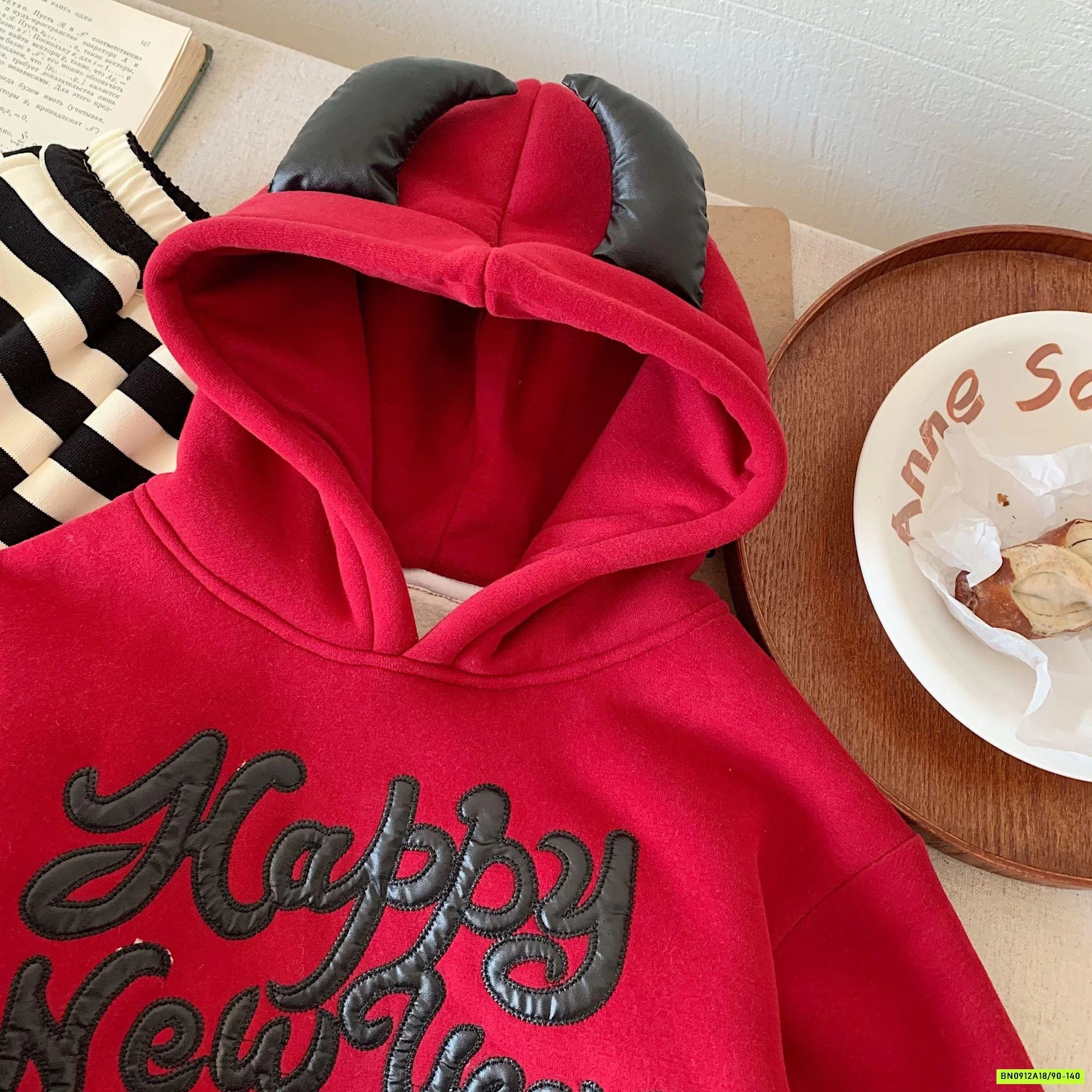 HOODIE ĐỎ IN CHỮ ĐEN