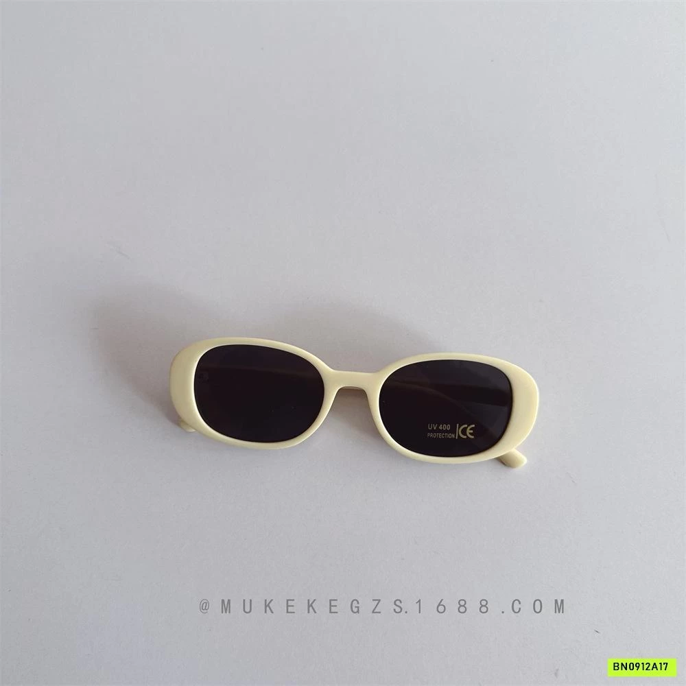 KÍNH RÂM THỜI TRANG MẮT VUÔNG