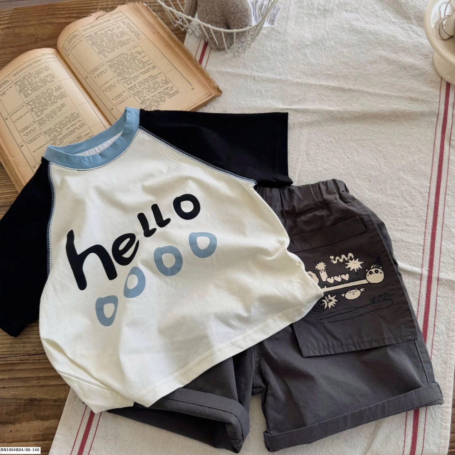 ÁO THUN HELLO PHỐI MÀU TAY