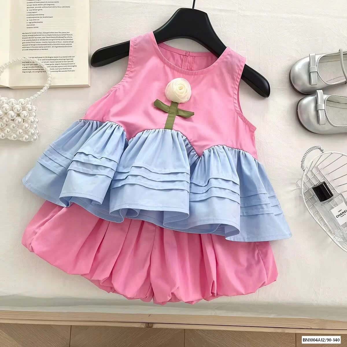 SÉT ÁO GẮN HOA QUẦN BÍ